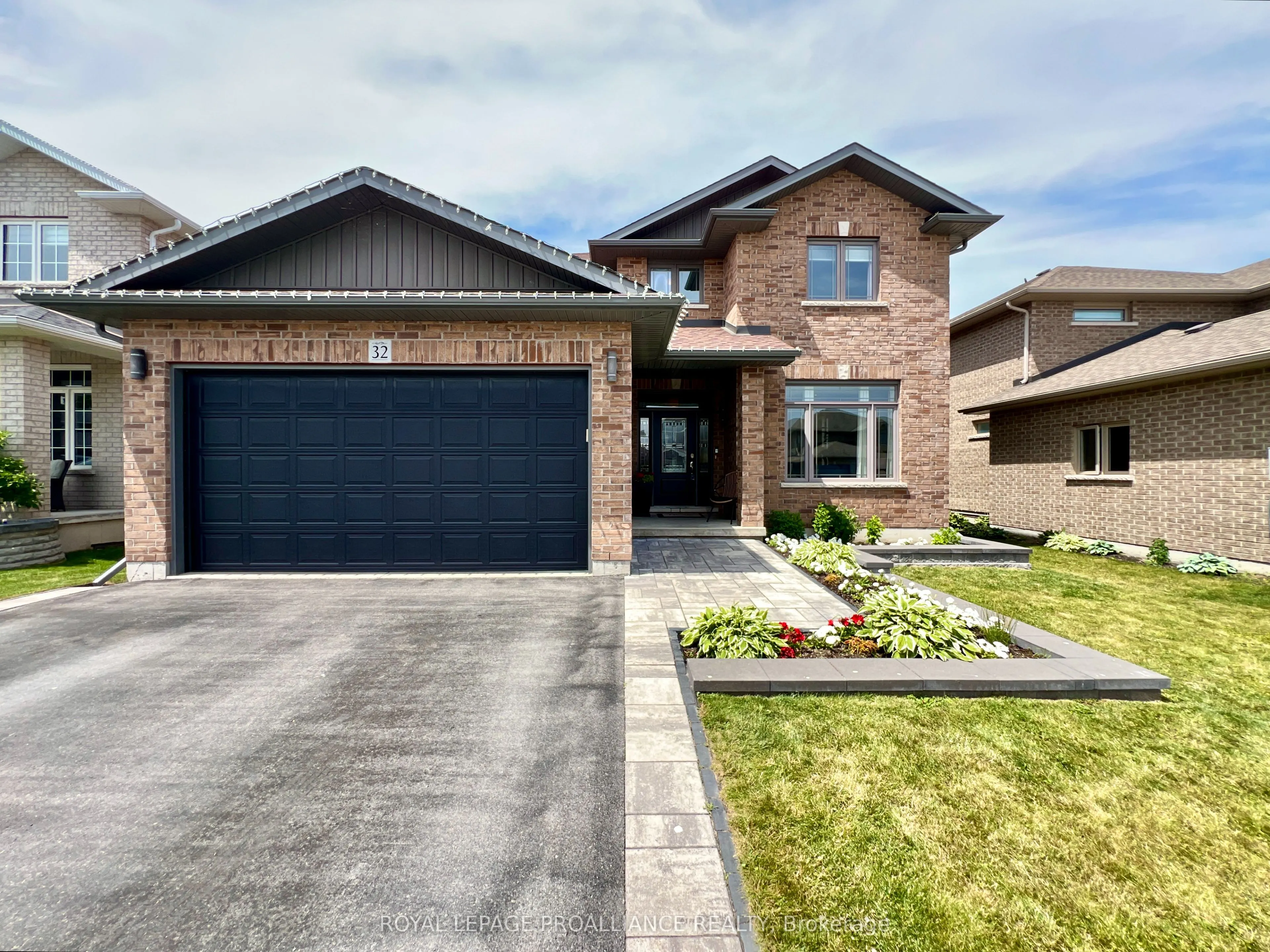 32 Vertis Court