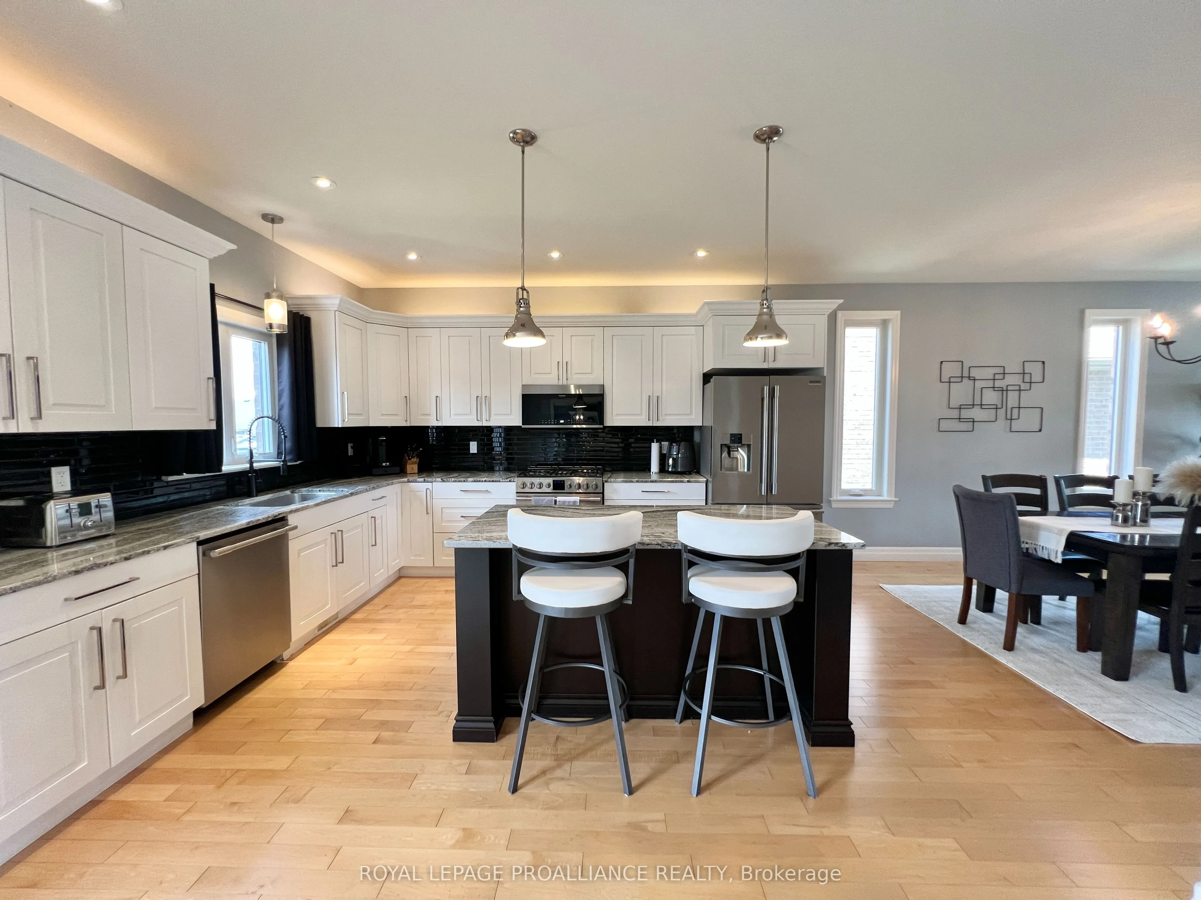 32 Vertis Court