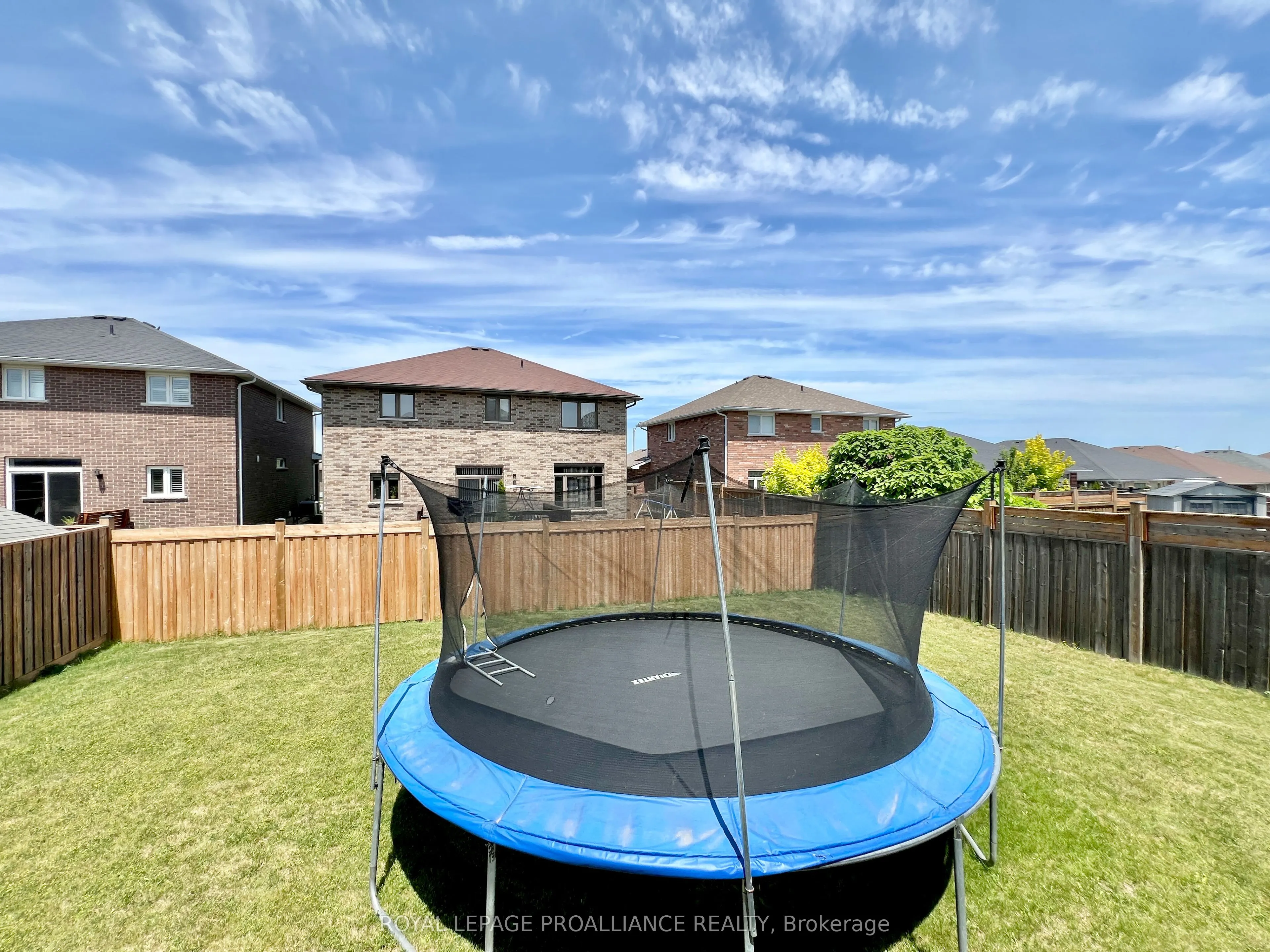 32 Vertis Court