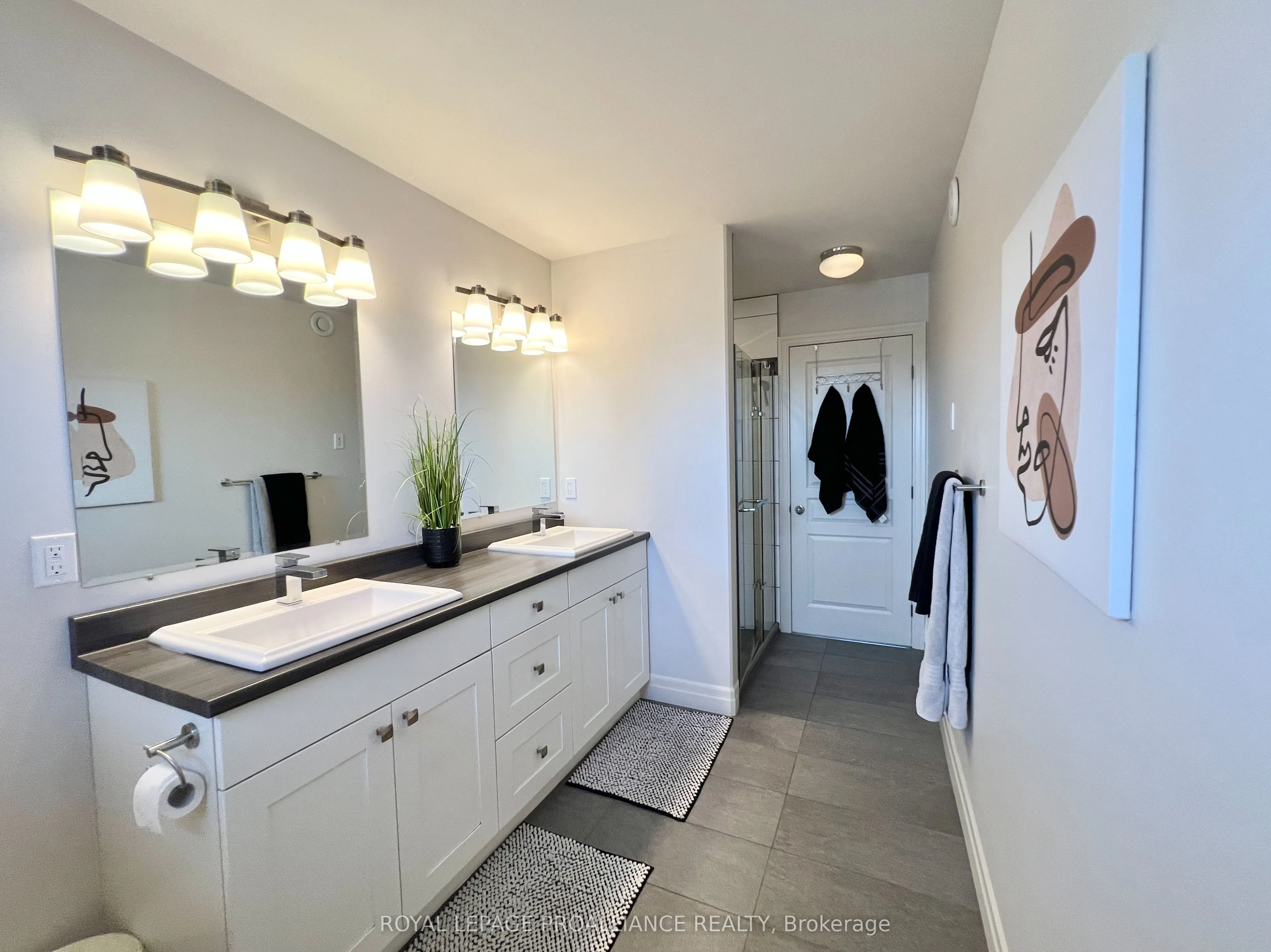 32 Vertis Court