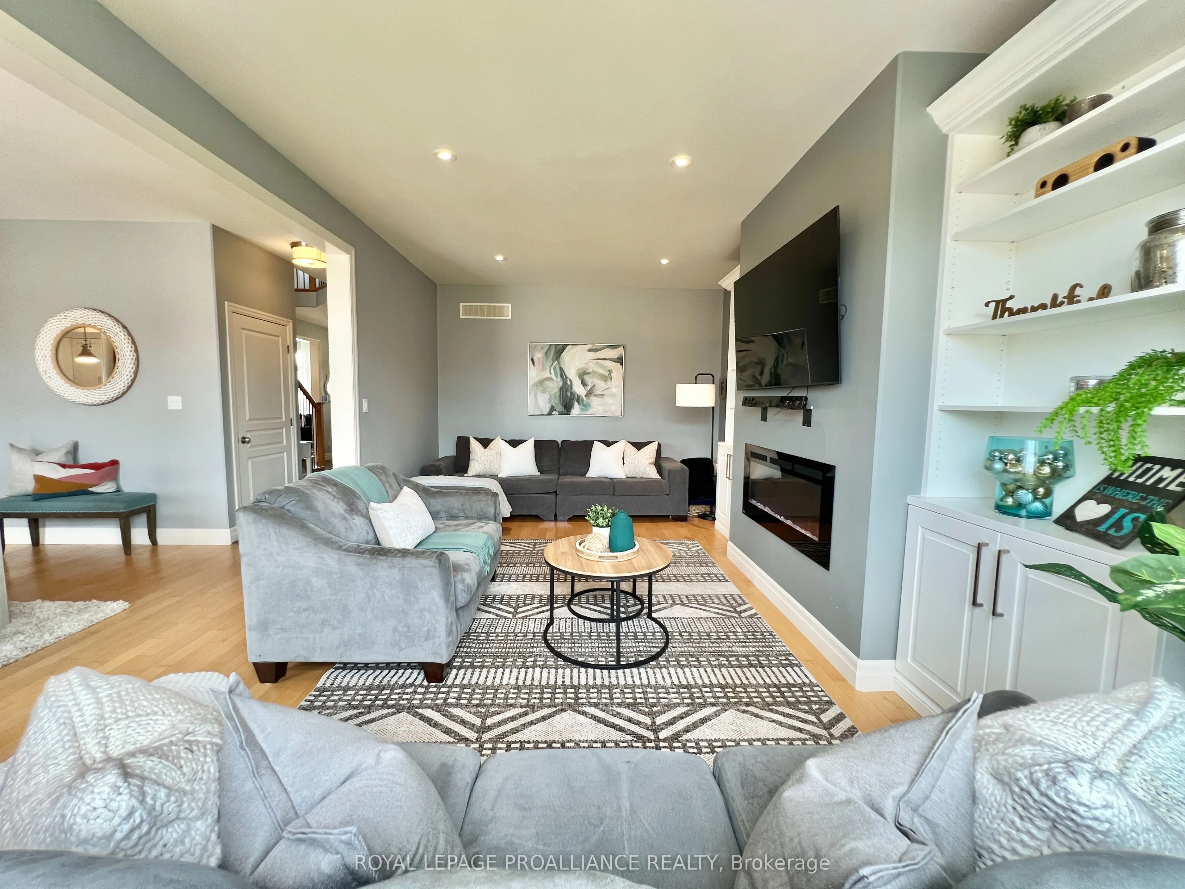 32 Vertis Court