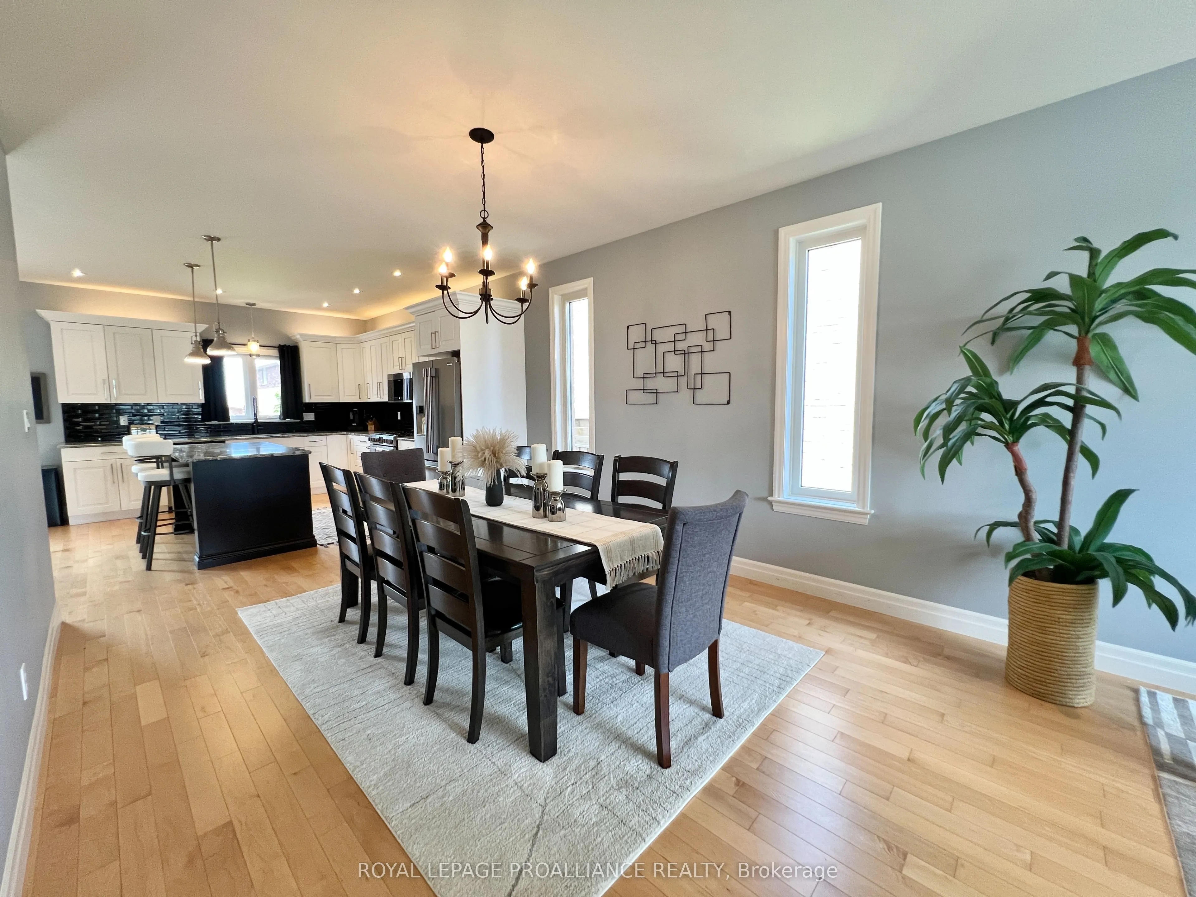 32 Vertis Court