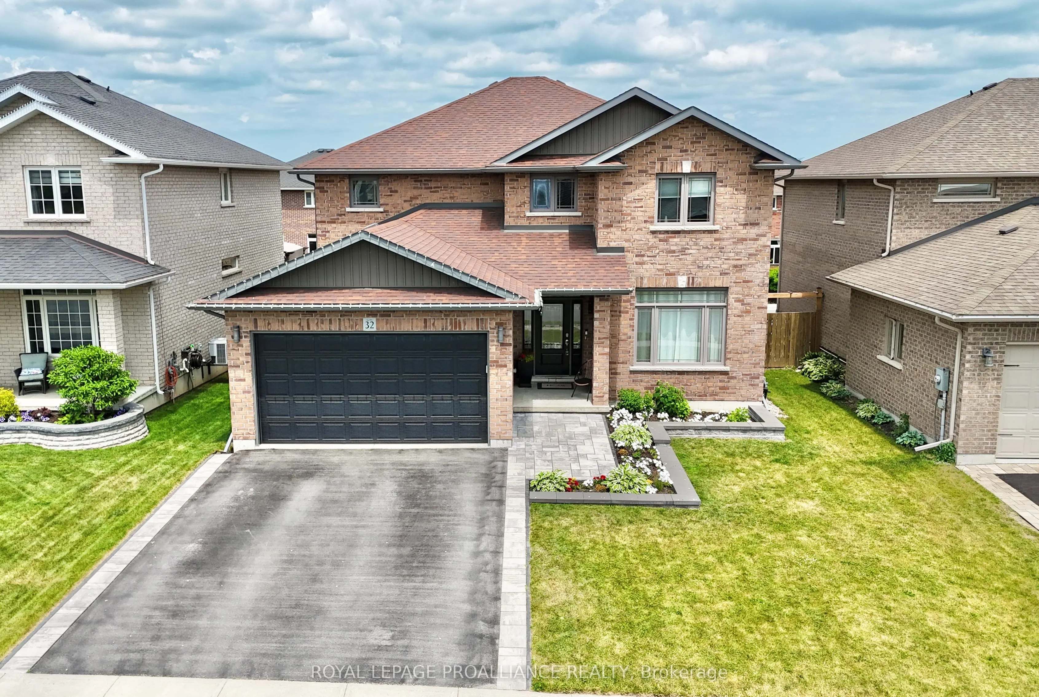 32 Vertis Court