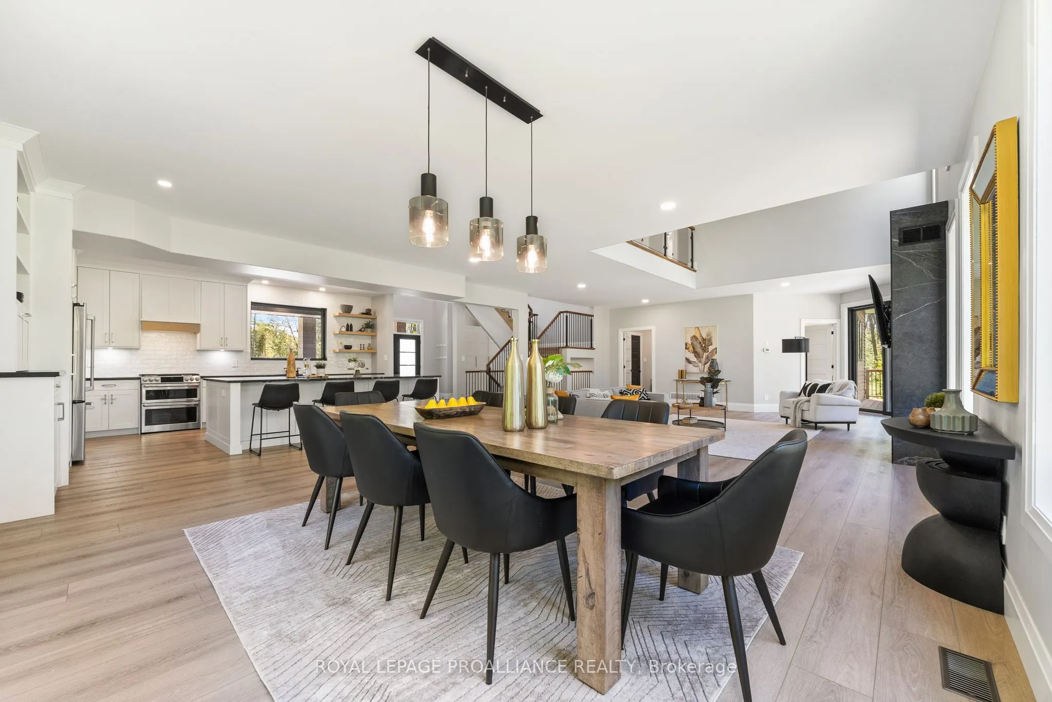 21514 Loyalist Parkway