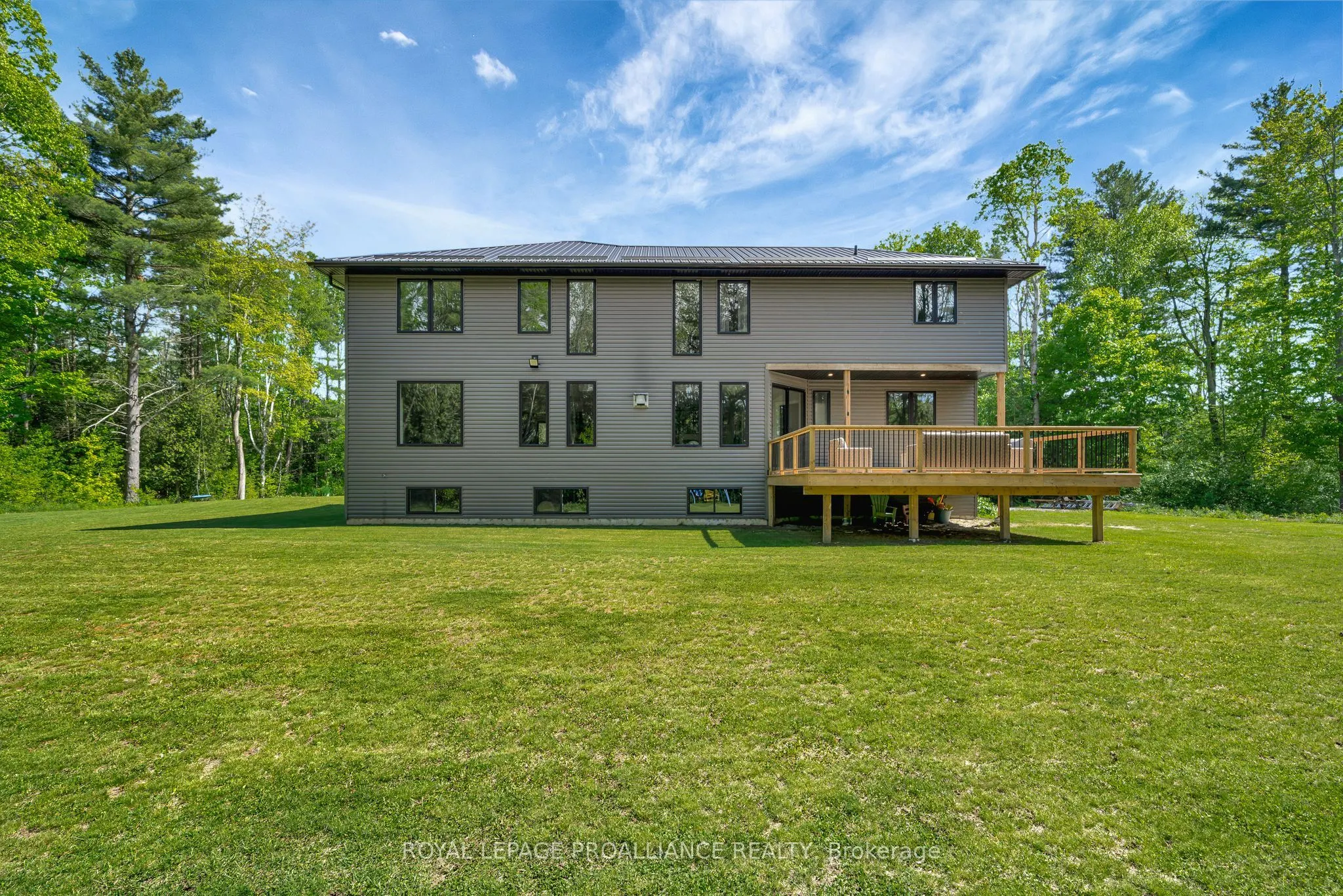 21514 Loyalist Parkway