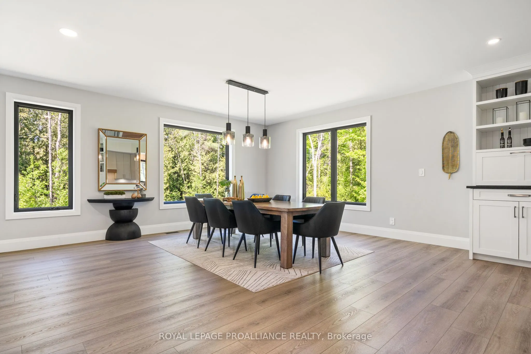 21514 Loyalist Parkway