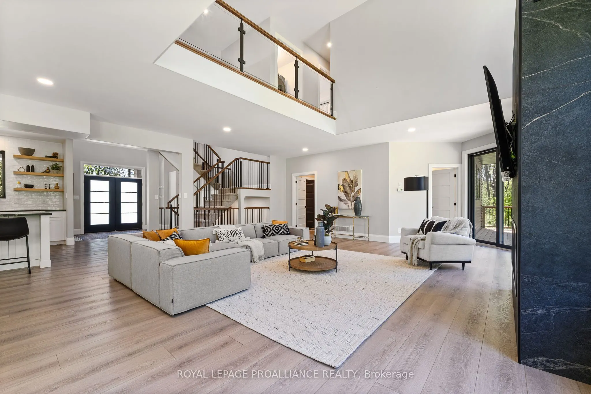 21514 Loyalist Parkway