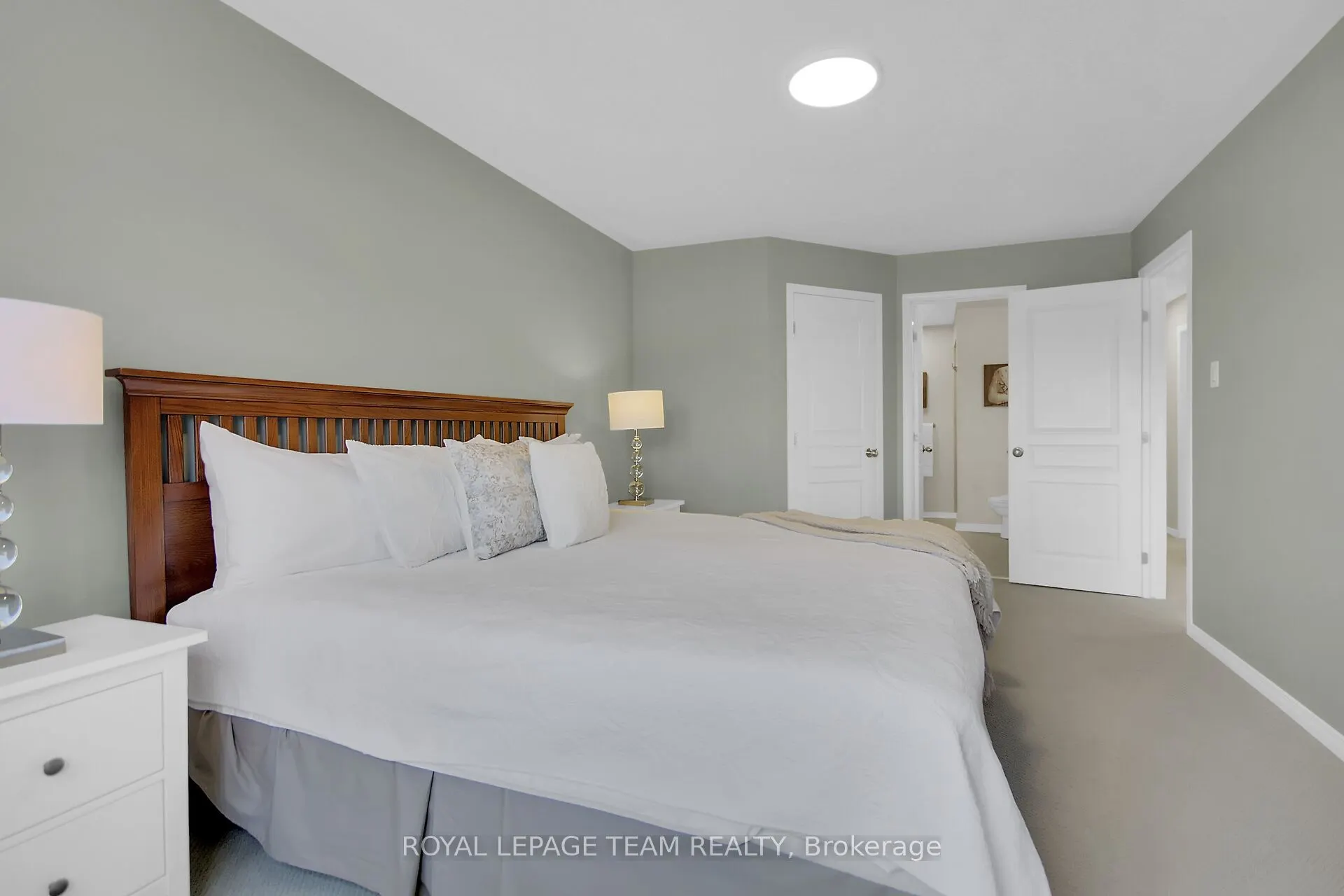 363 Celtic Ridge Crescent