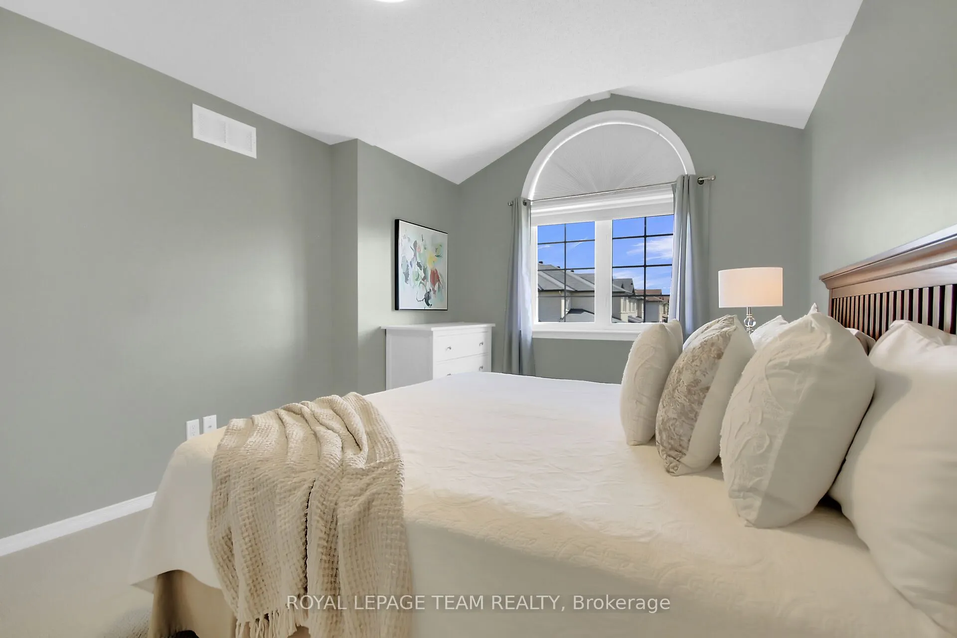 363 Celtic Ridge Crescent