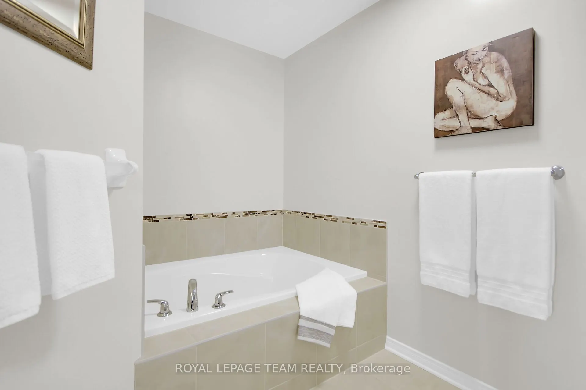 363 Celtic Ridge Crescent