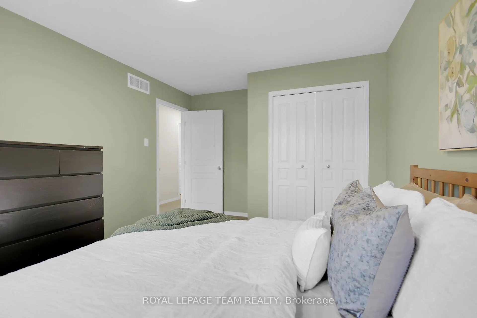 363 Celtic Ridge Crescent