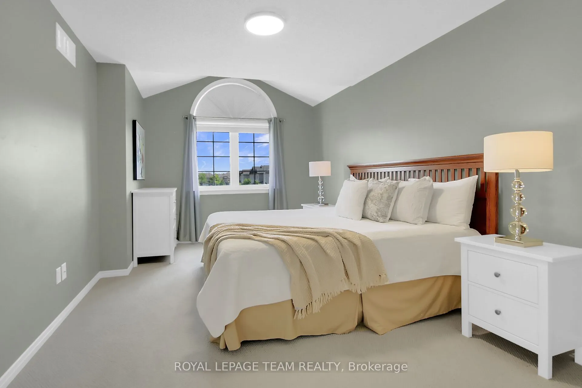 363 Celtic Ridge Crescent