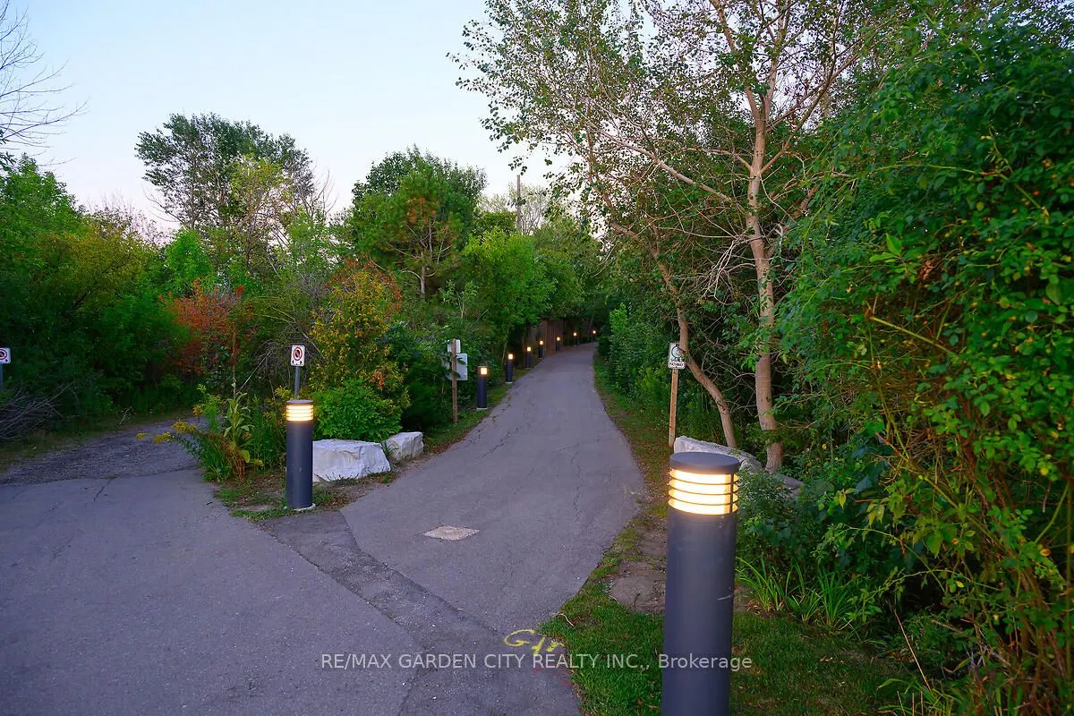 10 Concord Place, #408