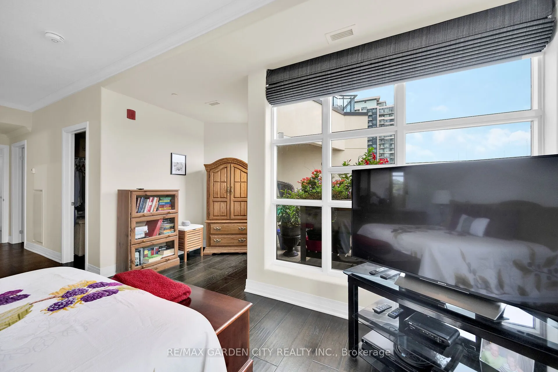 10 Concord Place, #408