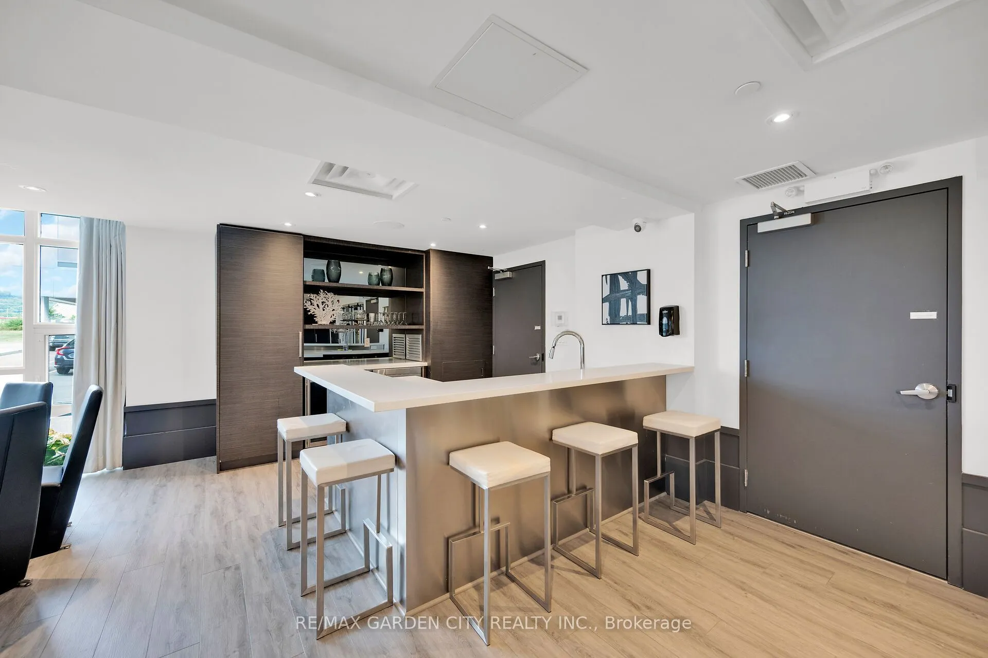 10 Concord Place, #408