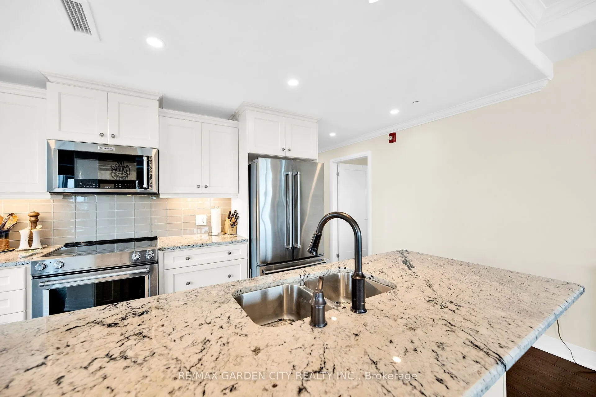 10 Concord Place, #408
