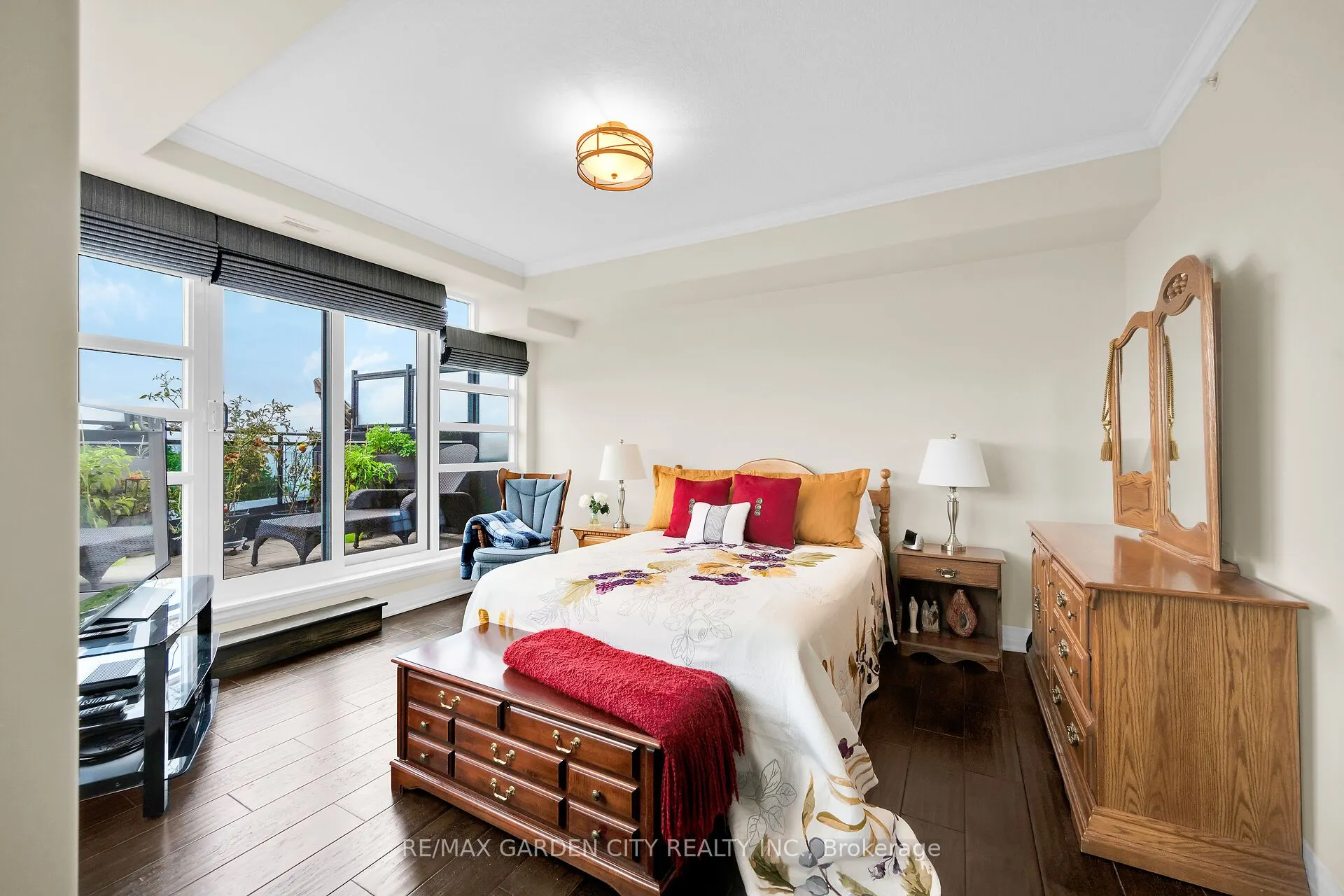 10 Concord Place, #408