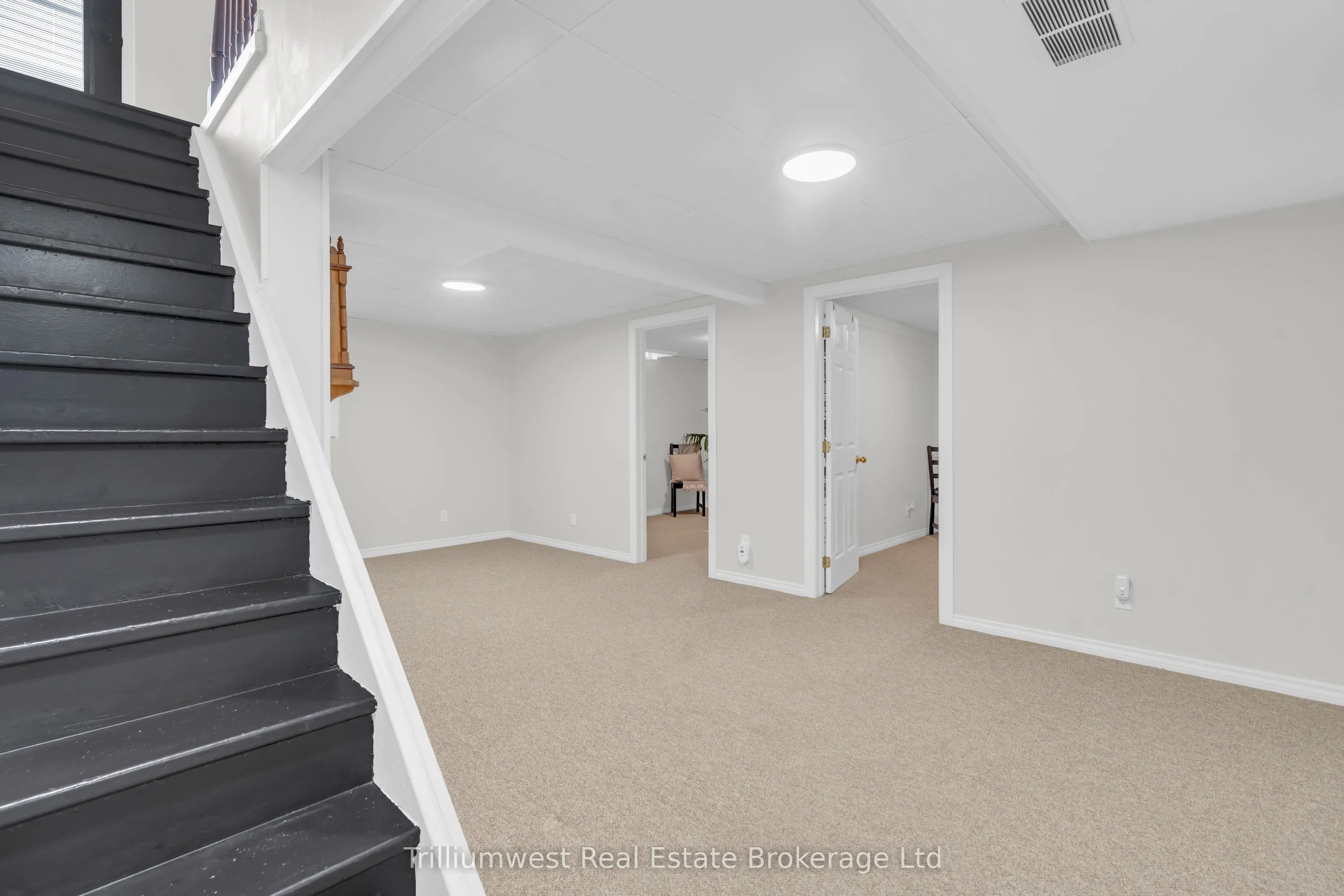 24 Sidney Crescent