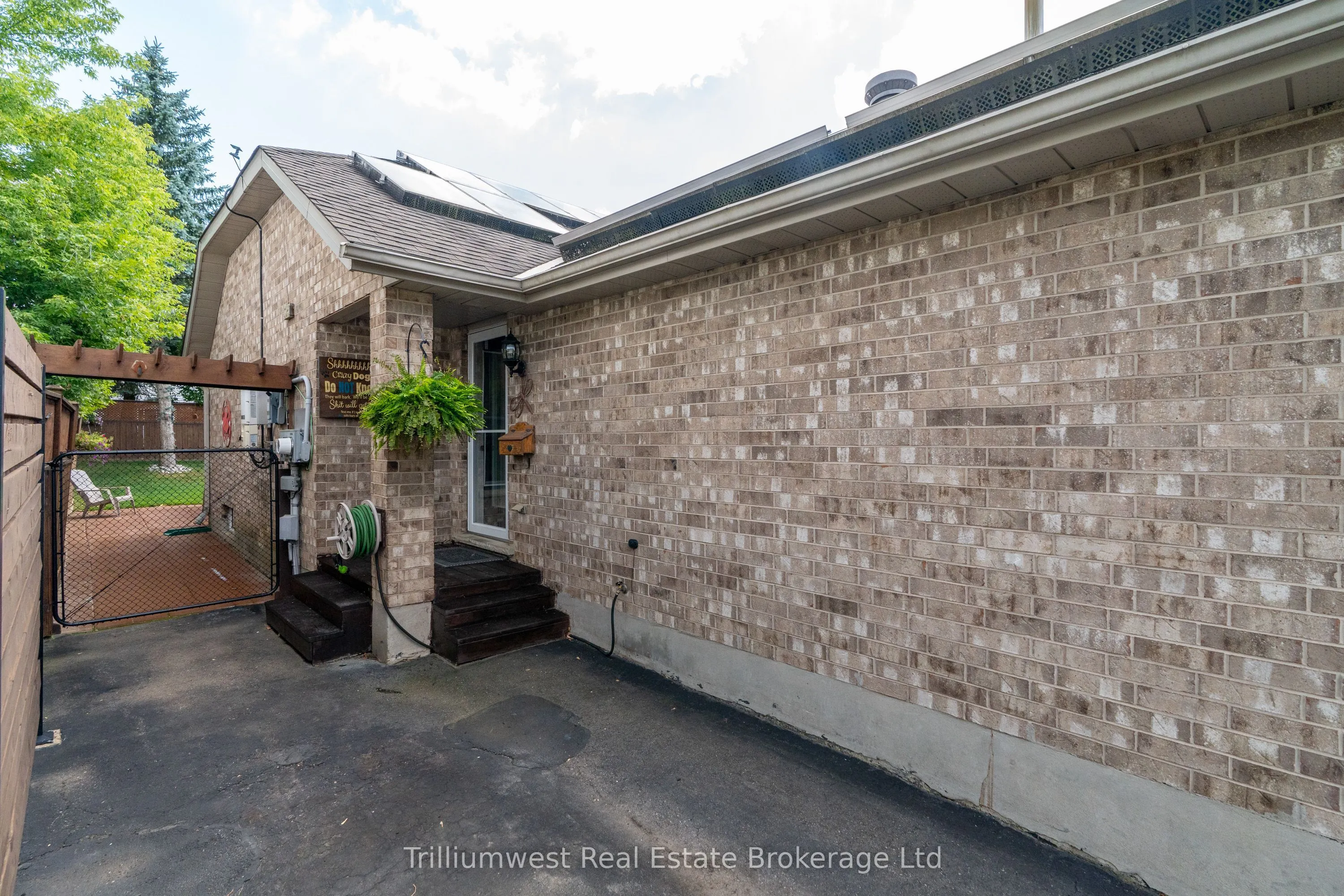24 Sidney Crescent