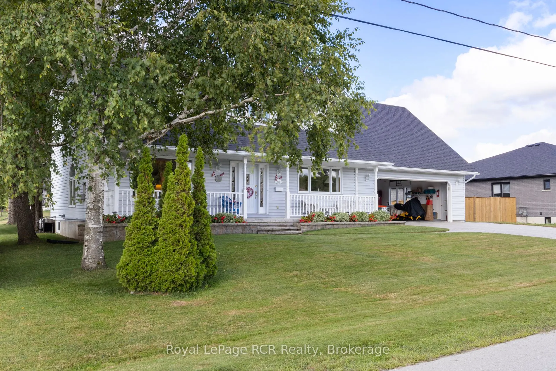 201 Church Street N