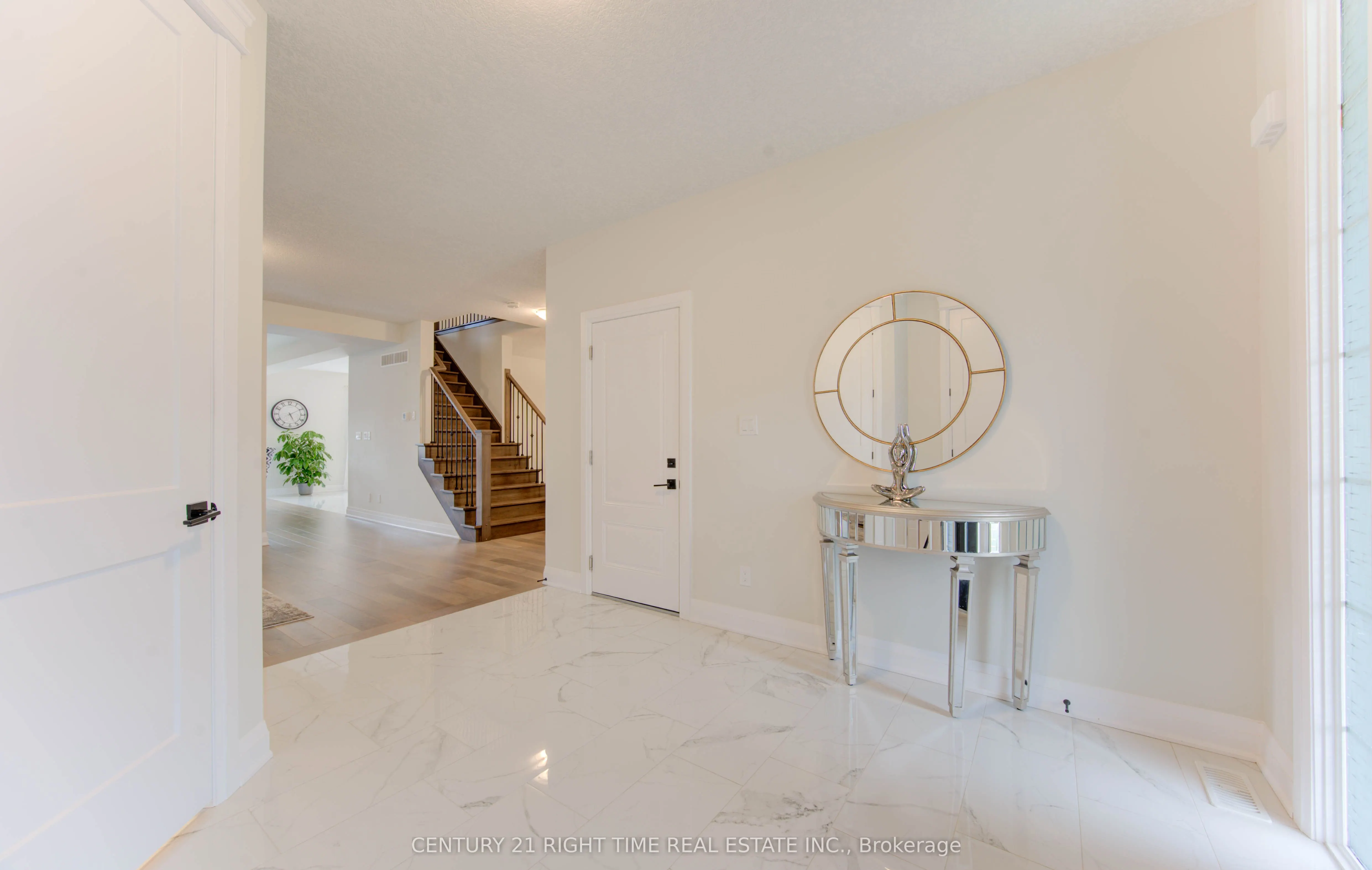 546 Bridgemill Crescent