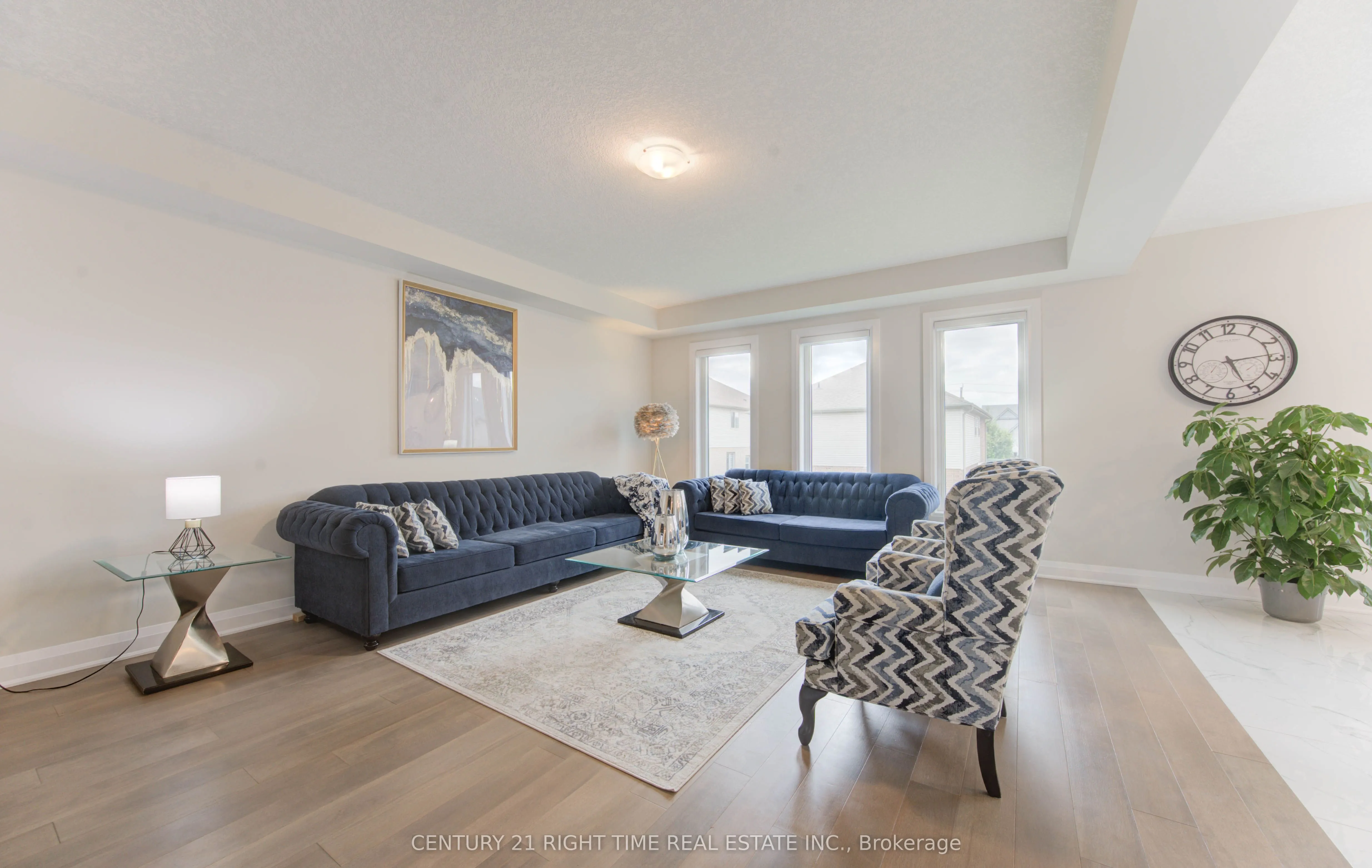 546 Bridgemill Crescent