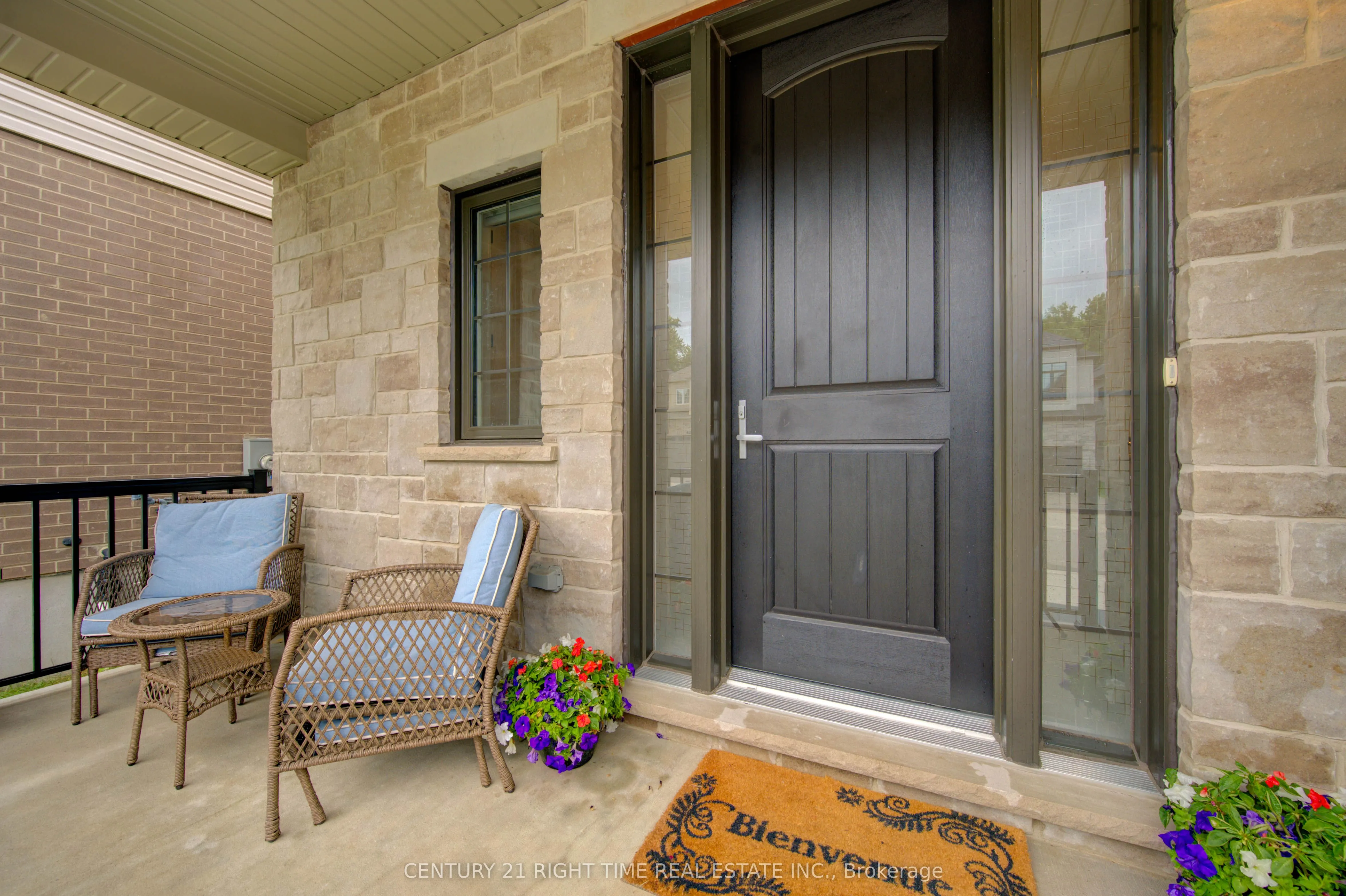 546 Bridgemill Crescent