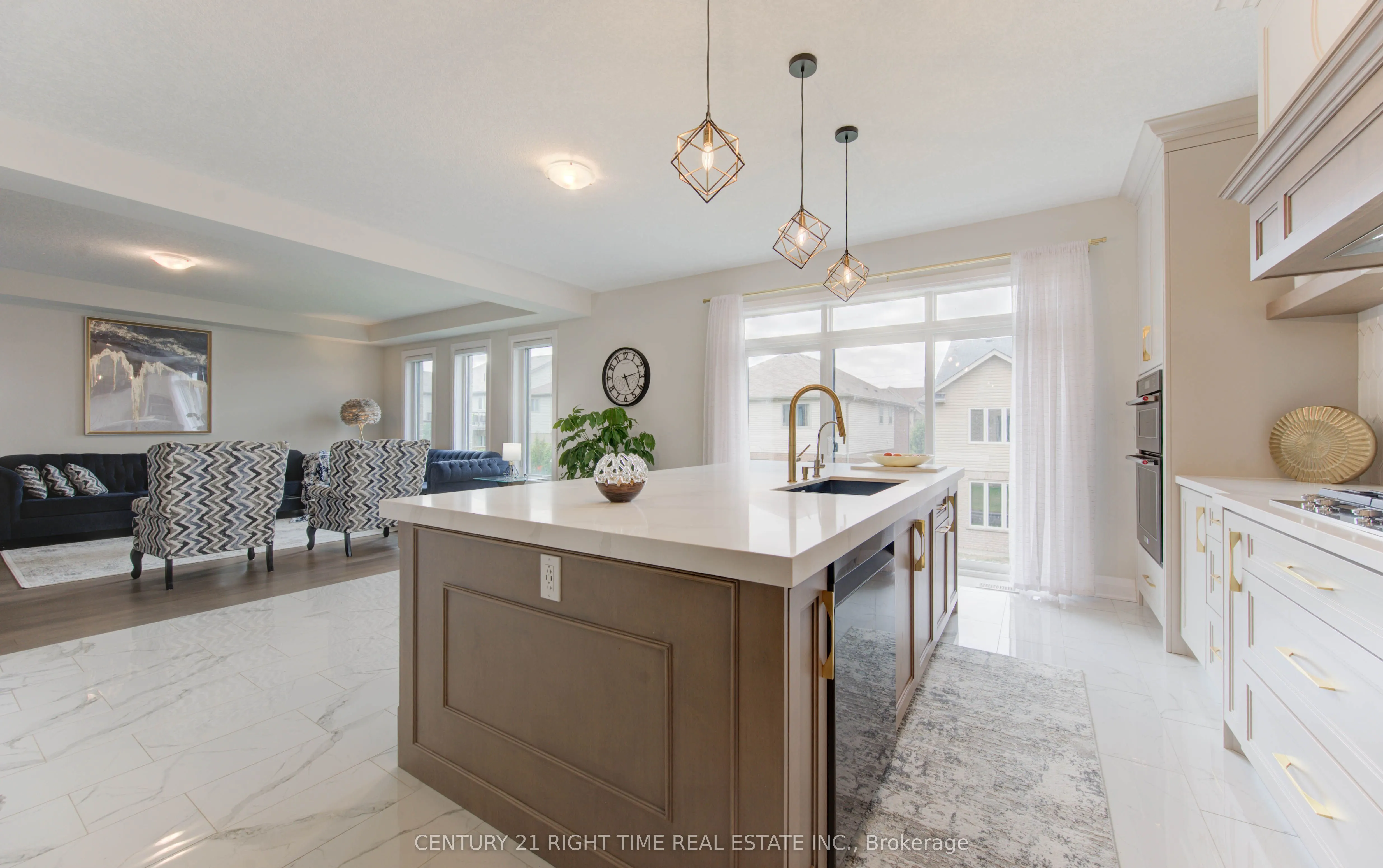 546 Bridgemill Crescent