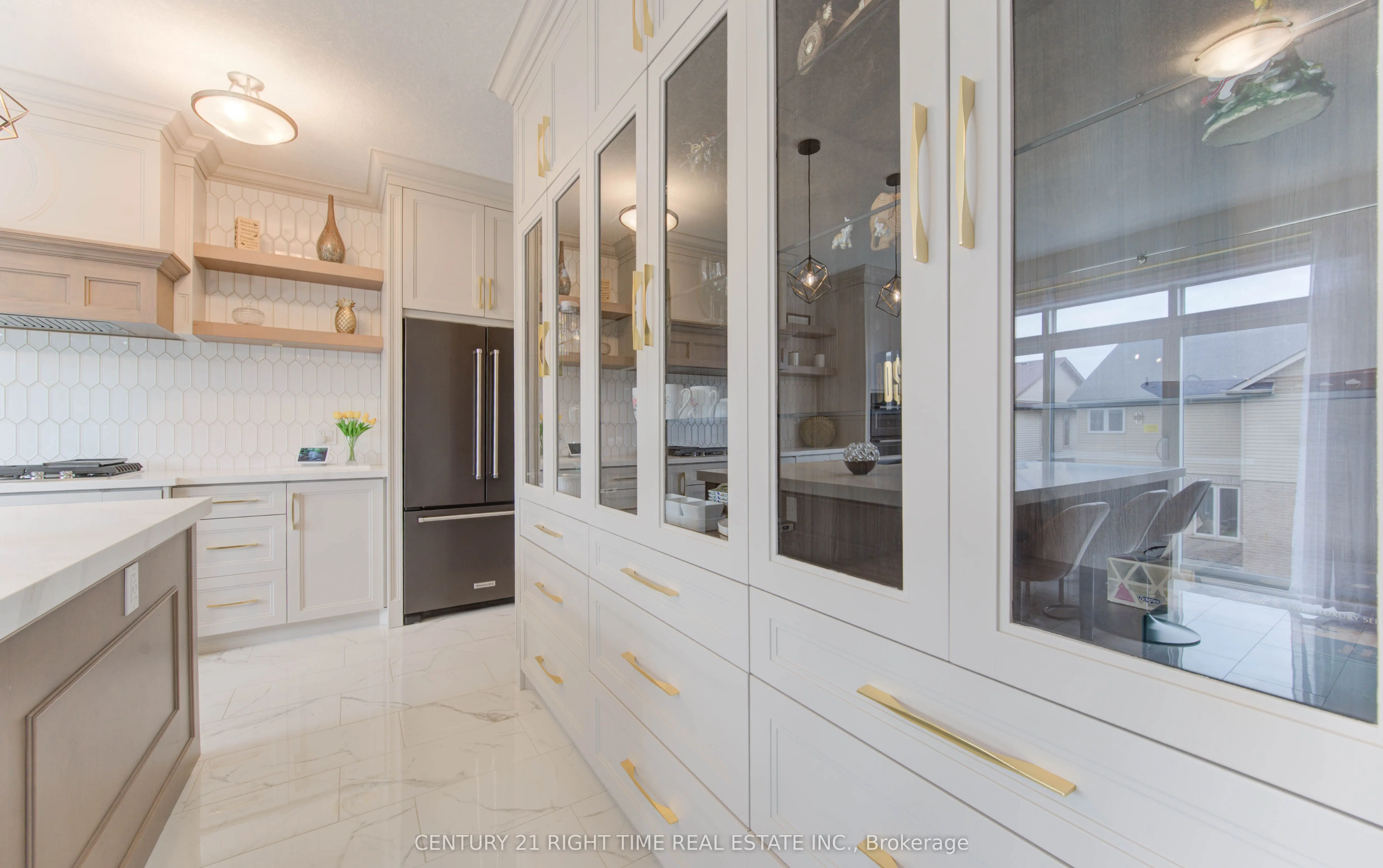 546 Bridgemill Crescent