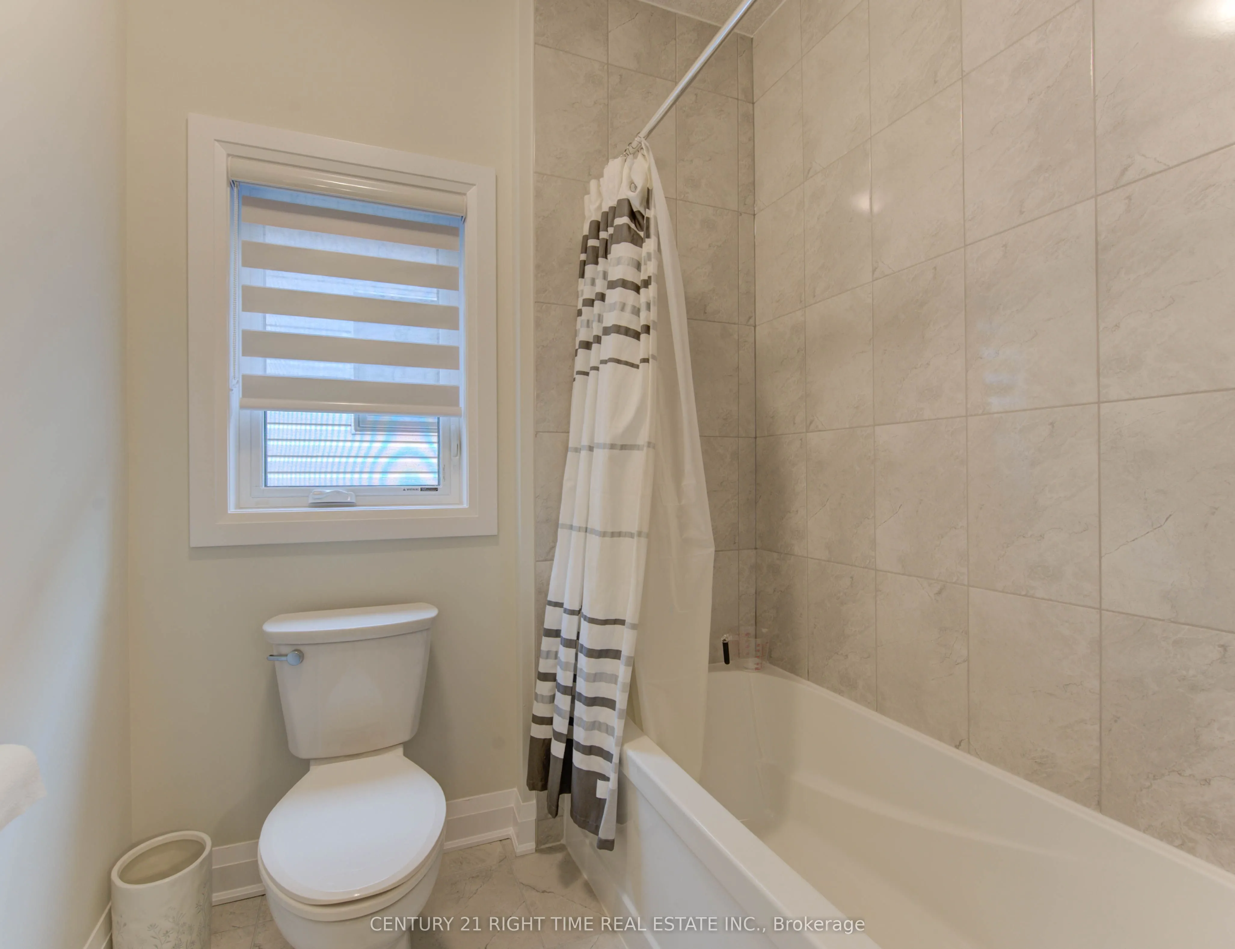 546 Bridgemill Crescent