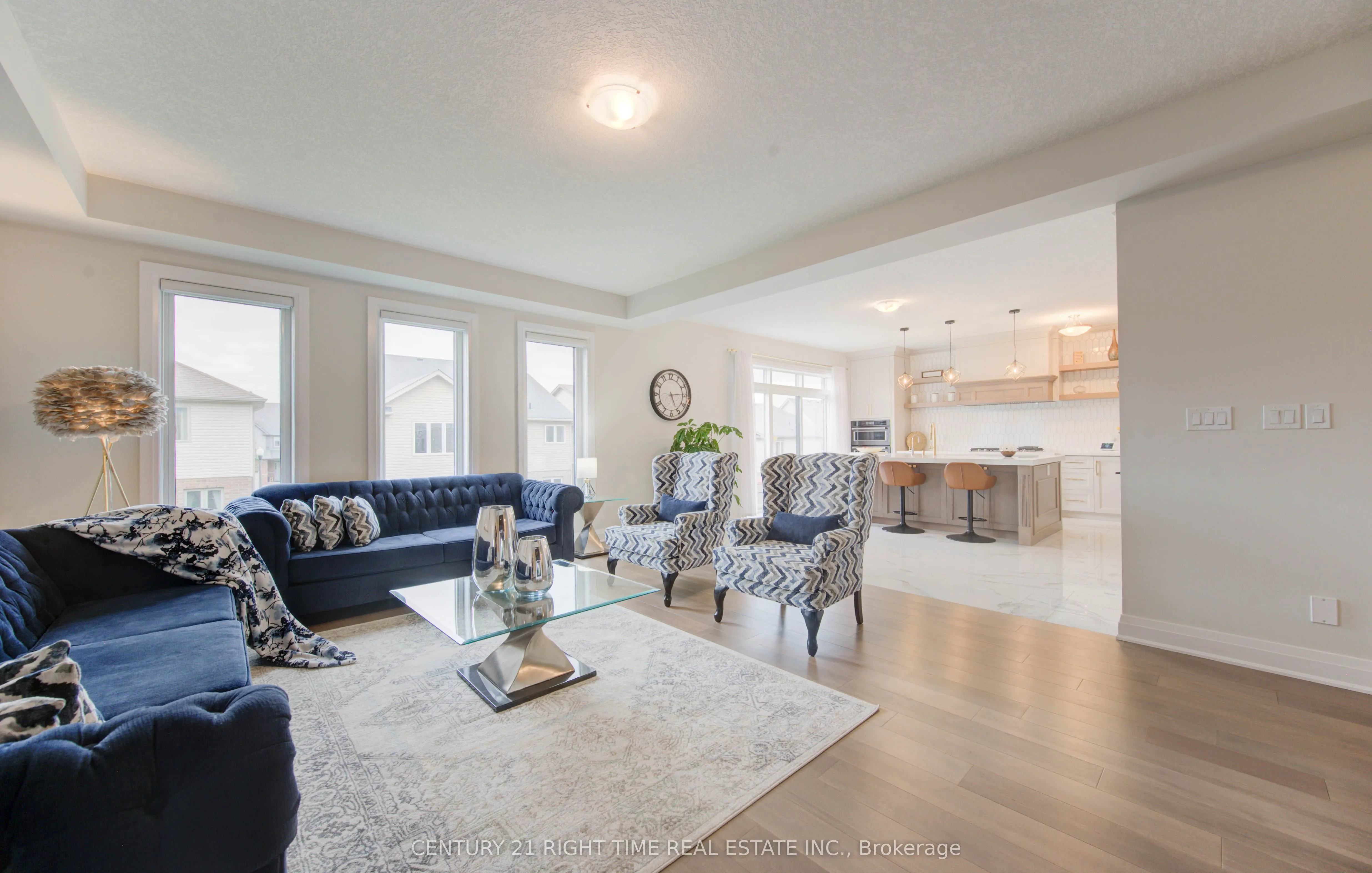 546 Bridgemill Crescent