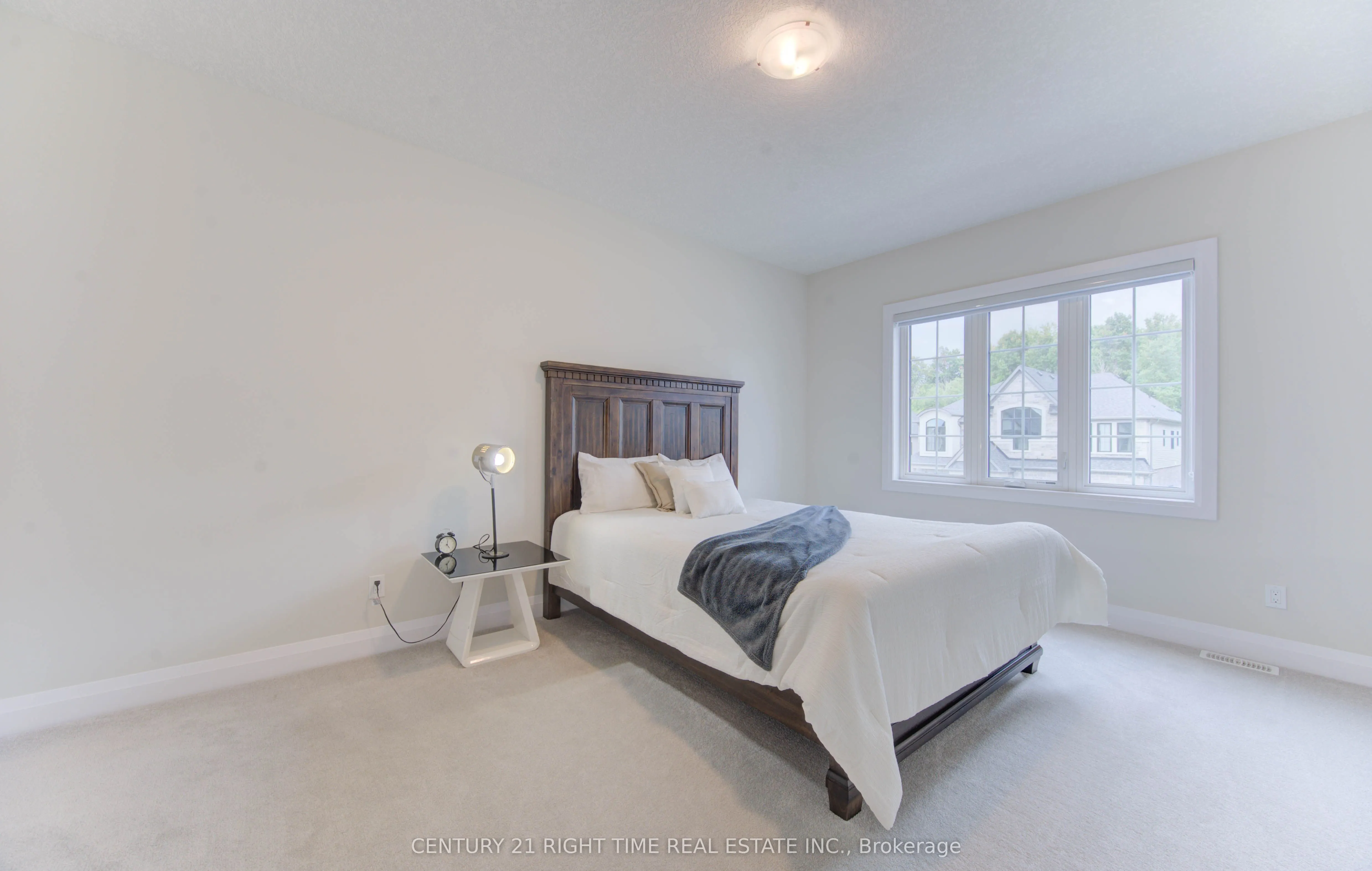 546 Bridgemill Crescent