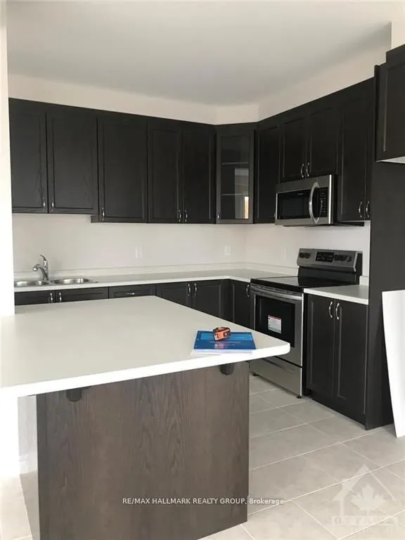 2307 WATERCOLOURS Way