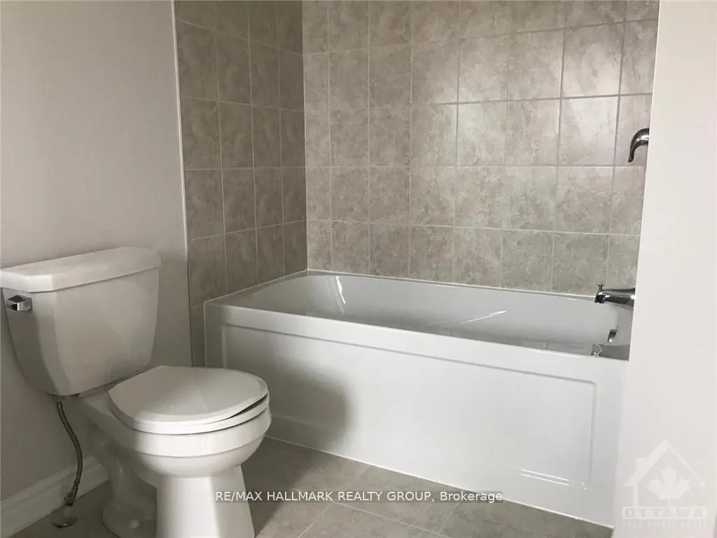 2307 WATERCOLOURS Way