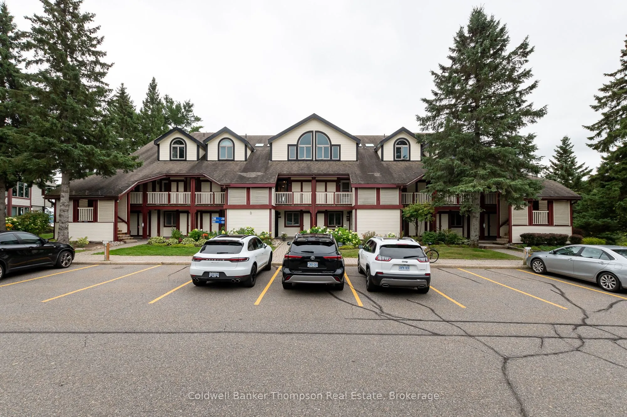 10 Coveside Drive, #204