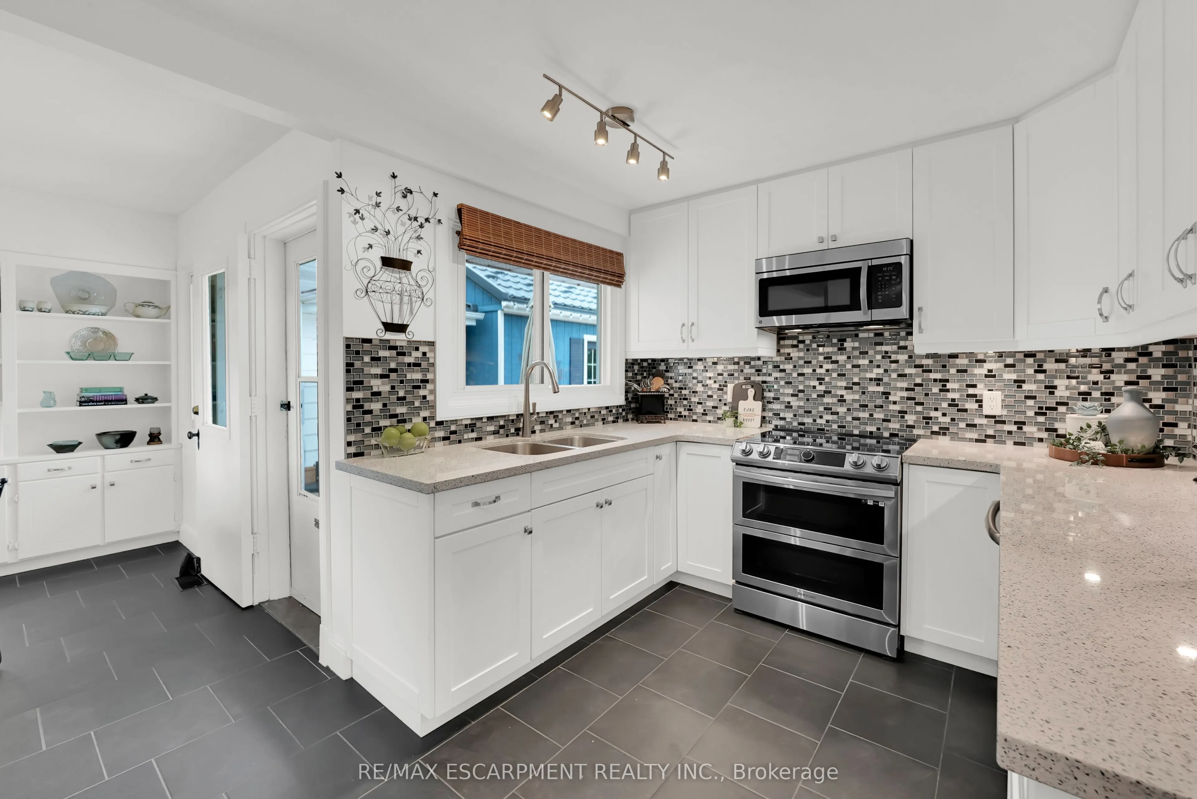 5503 Greenlane Road