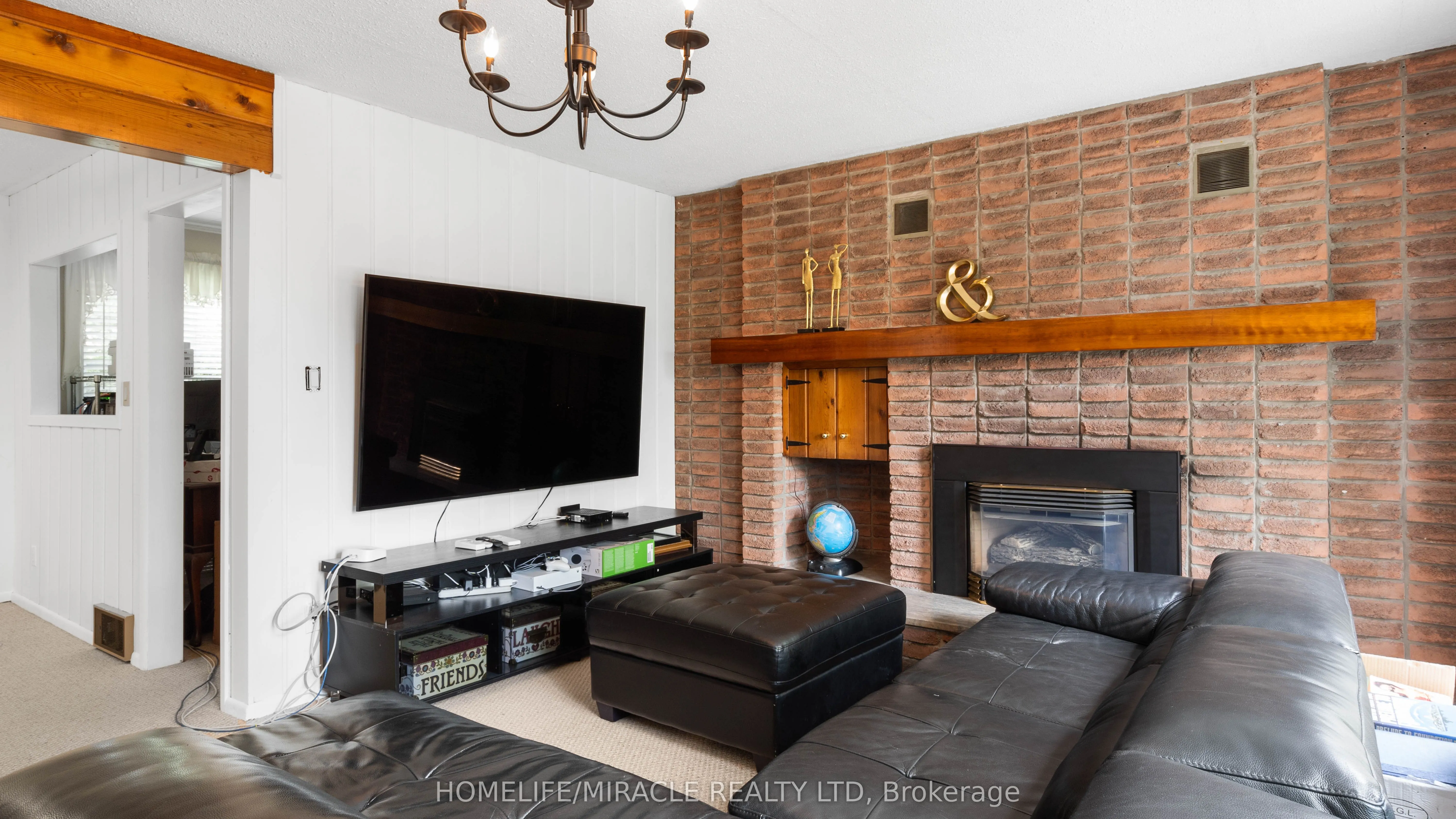 11844 Loyalist Parkway