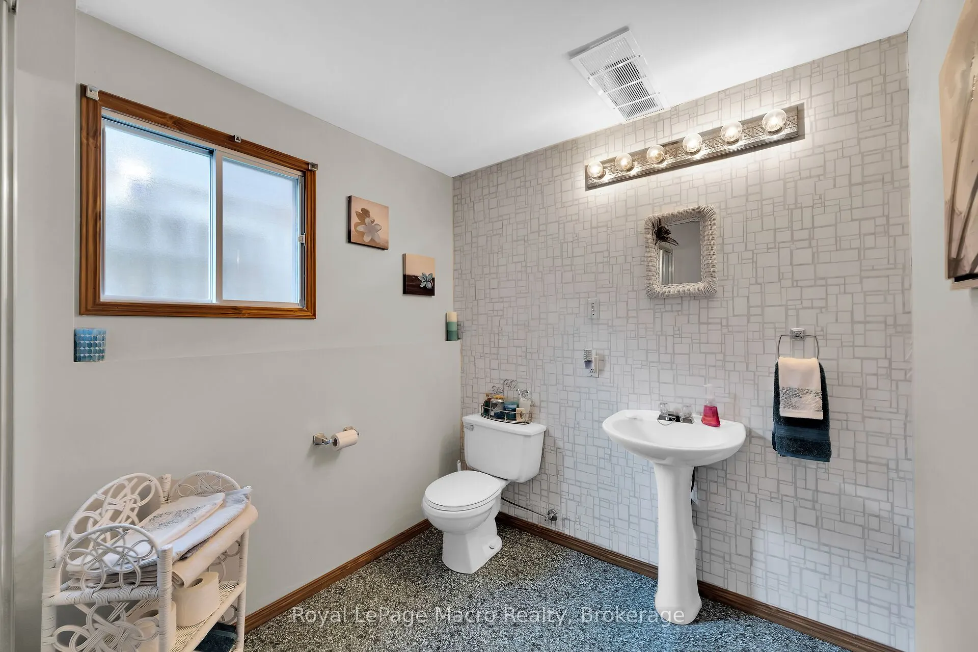113 Wade Road N