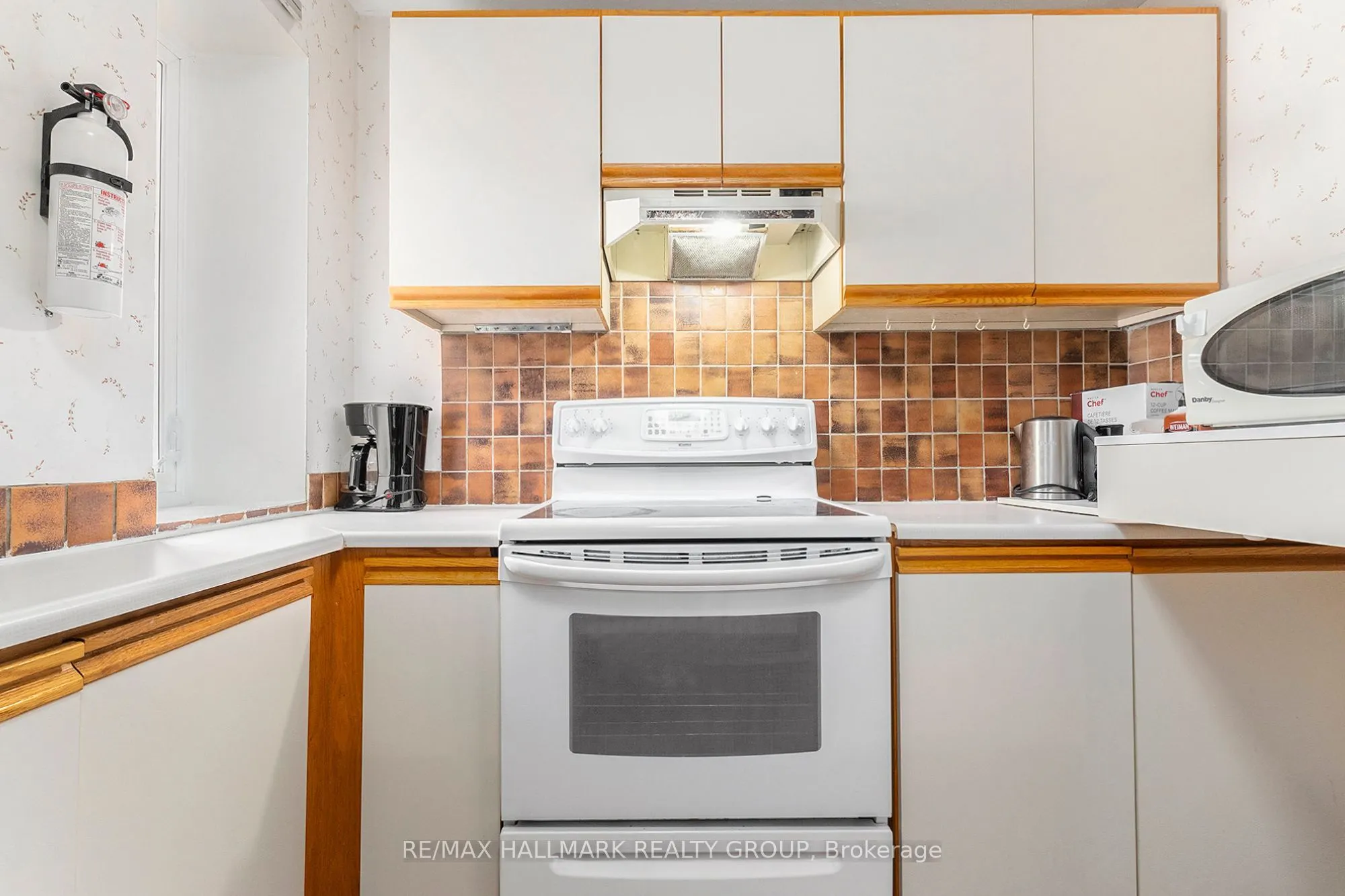 244 Charlotte Street, #3