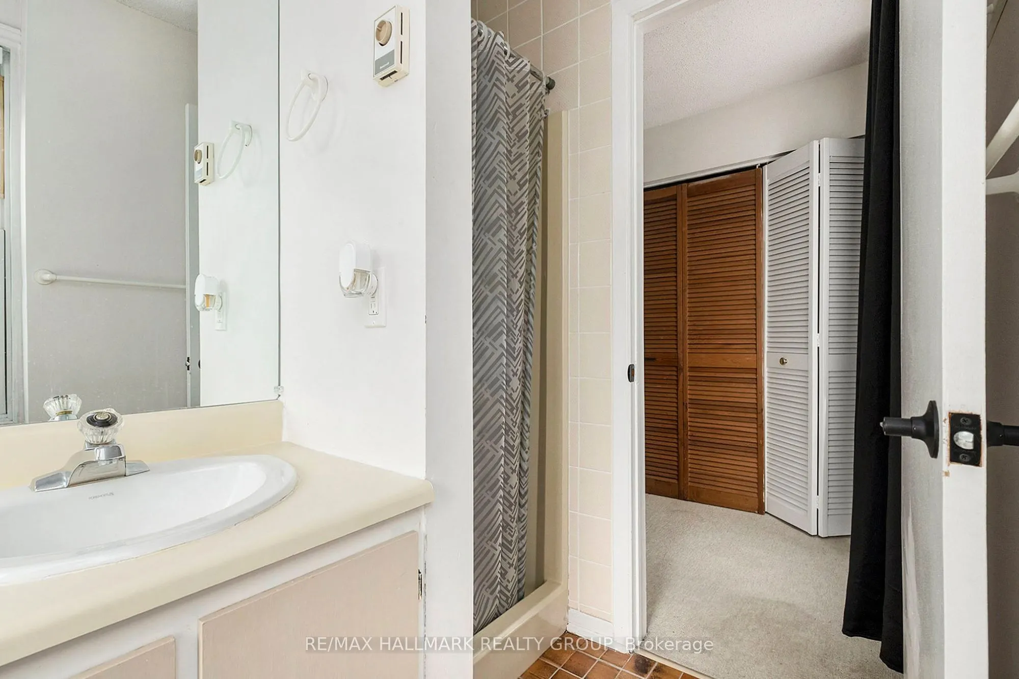 244 Charlotte Street, #3