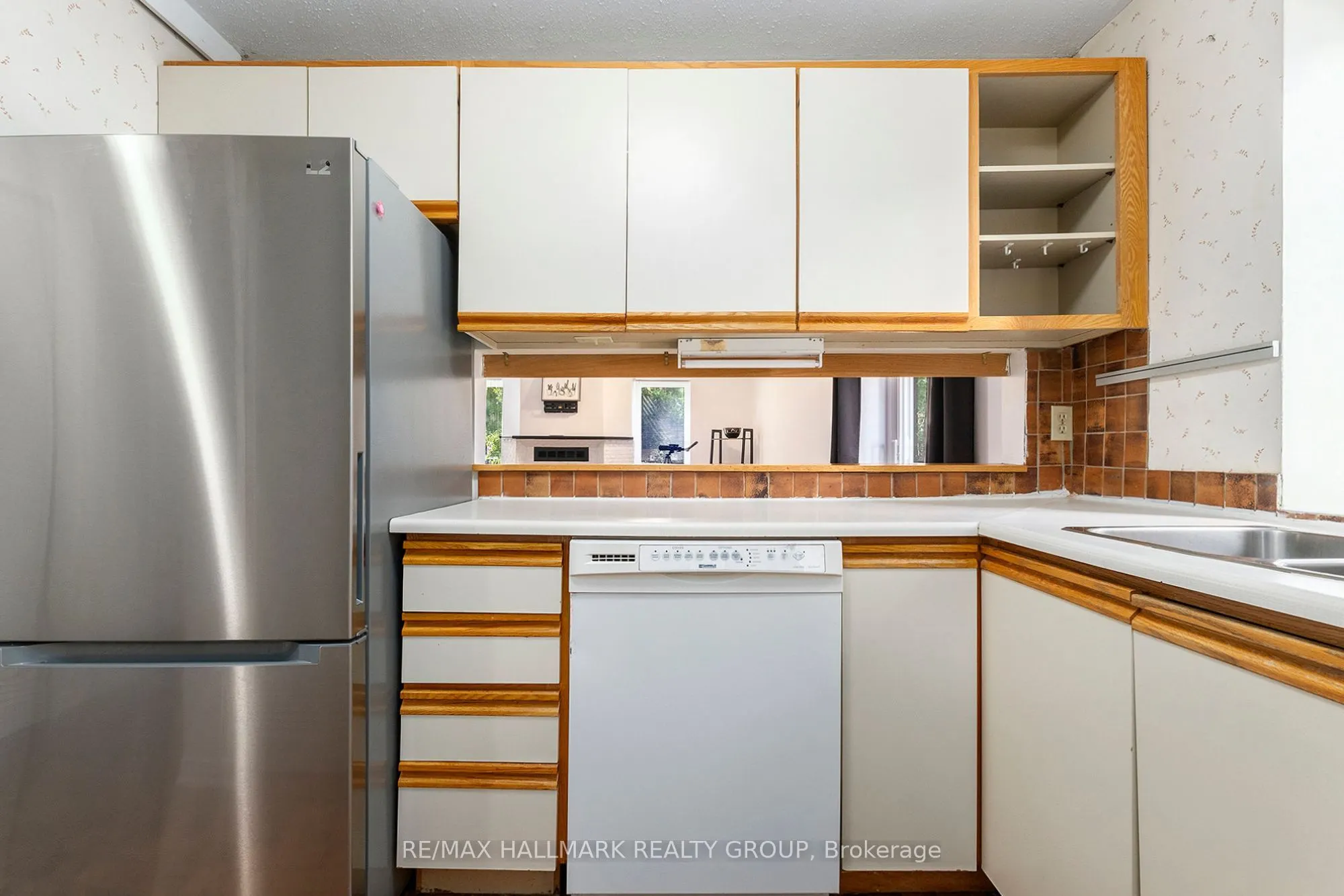 244 Charlotte Street, #3