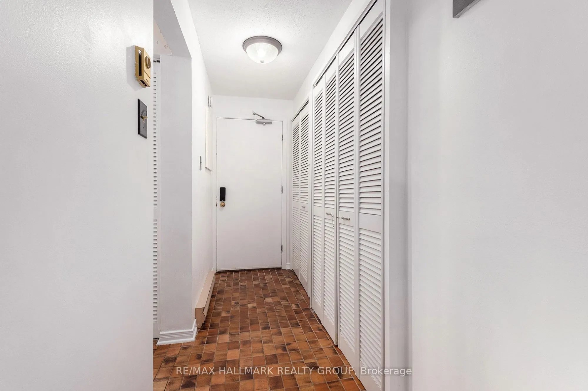 244 Charlotte Street, #3
