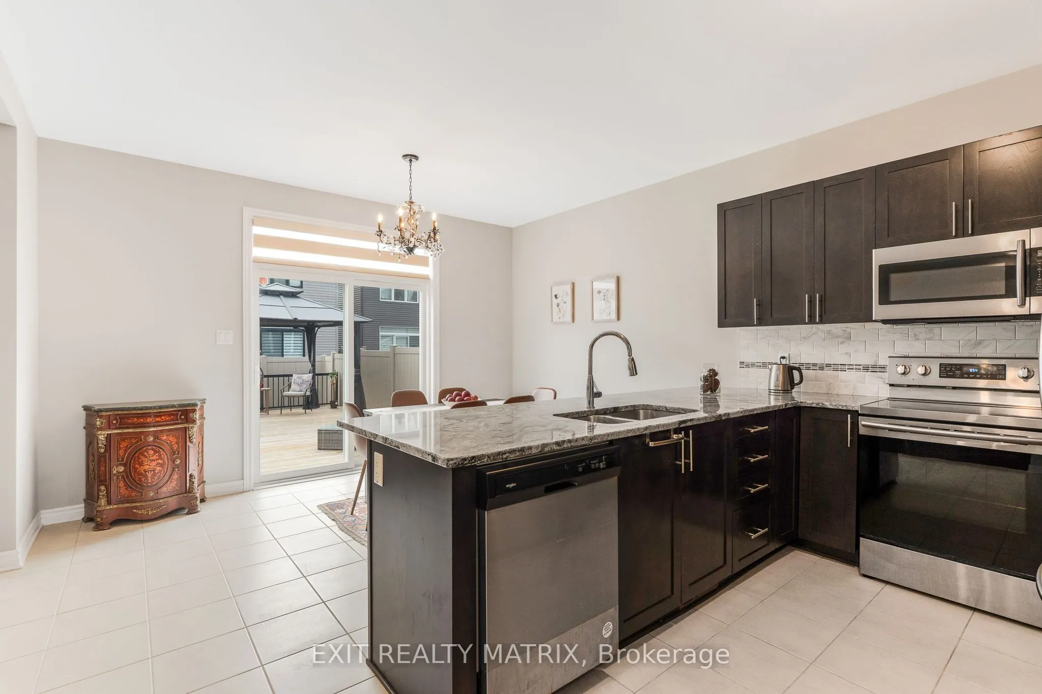 682 Decoeur Drive