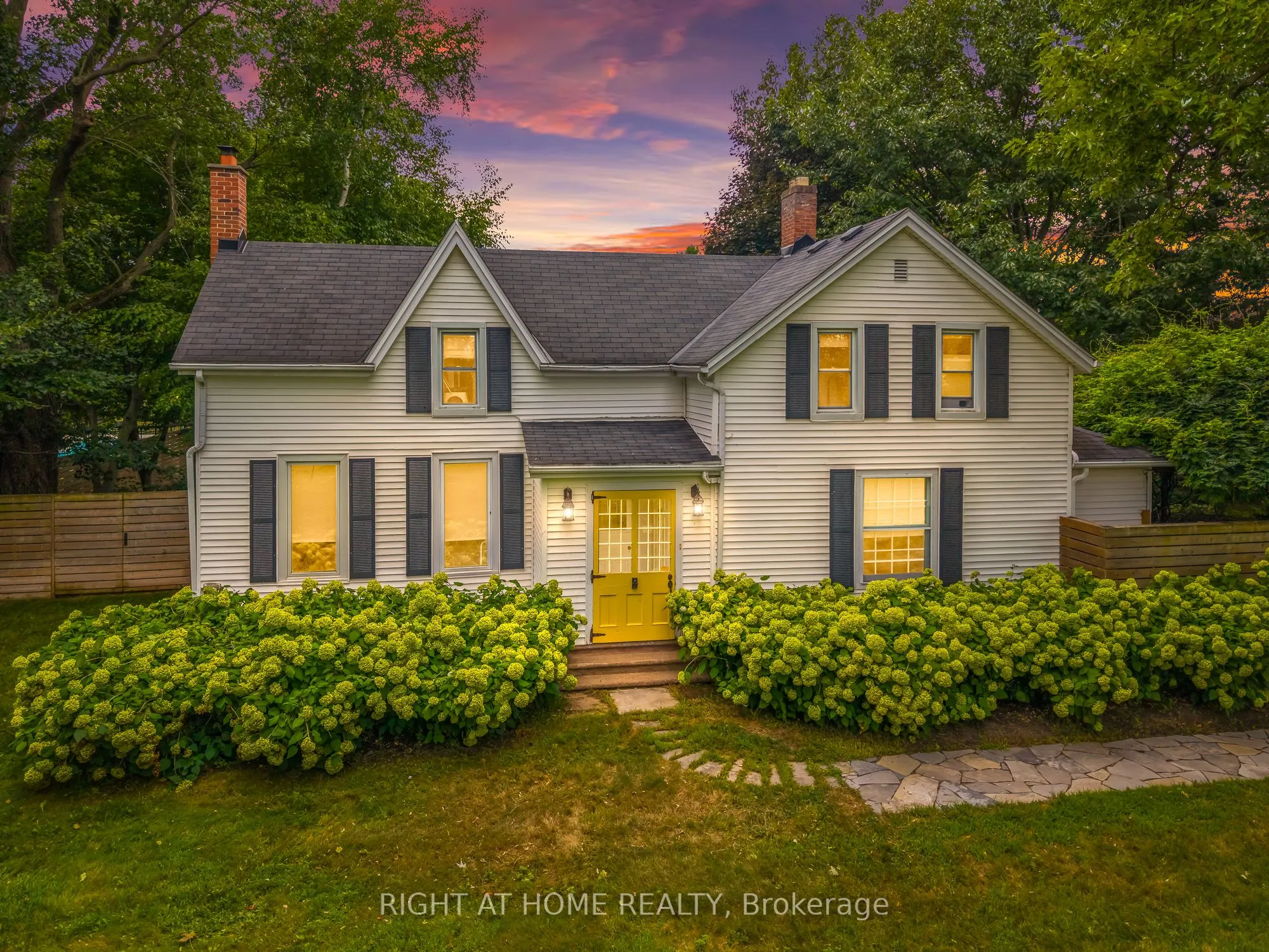 14894 Niagara River Parkway