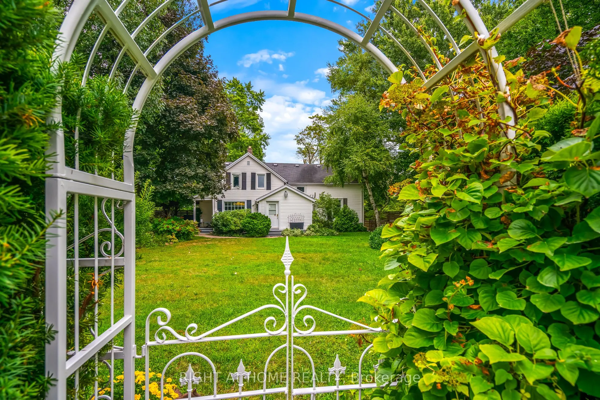 14894 Niagara River Parkway