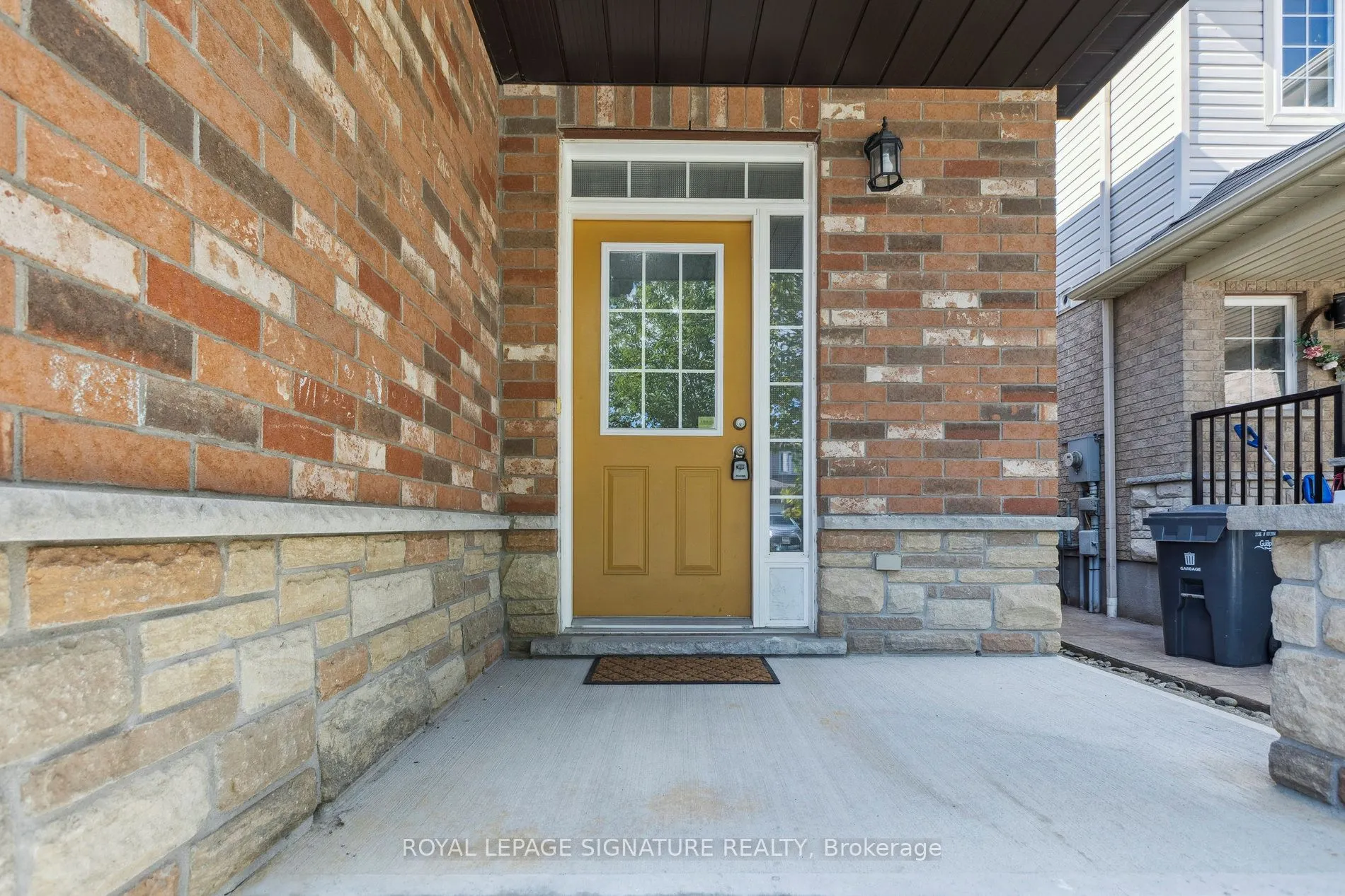 30 Vipond Street