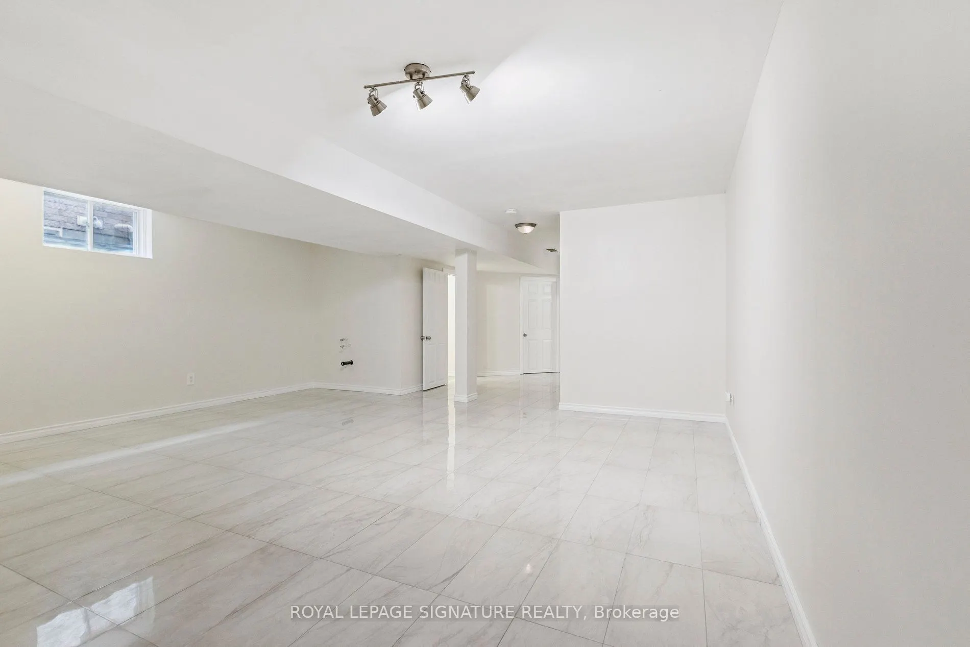 30 Vipond Street