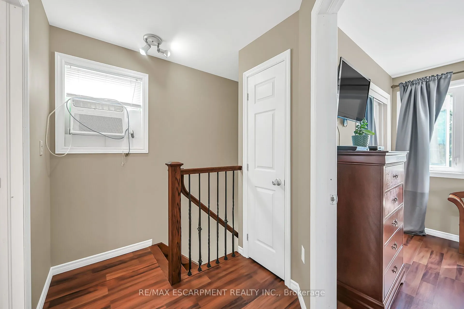 533 Cochrane Road