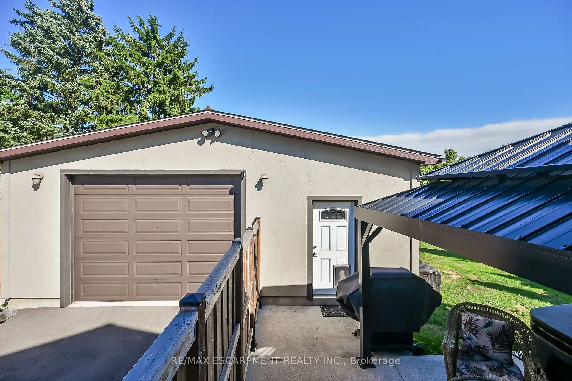 533 Cochrane Road