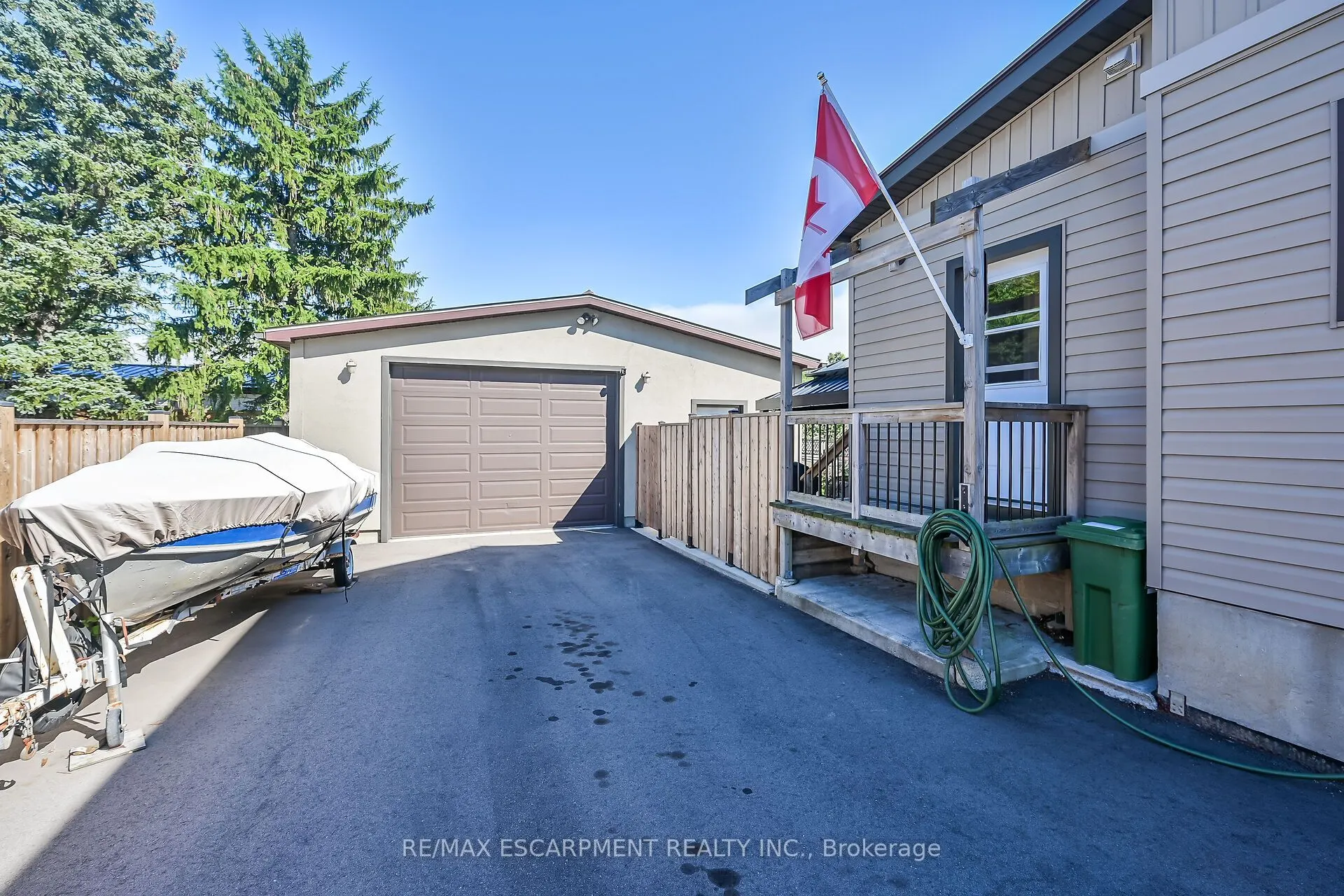533 Cochrane Road